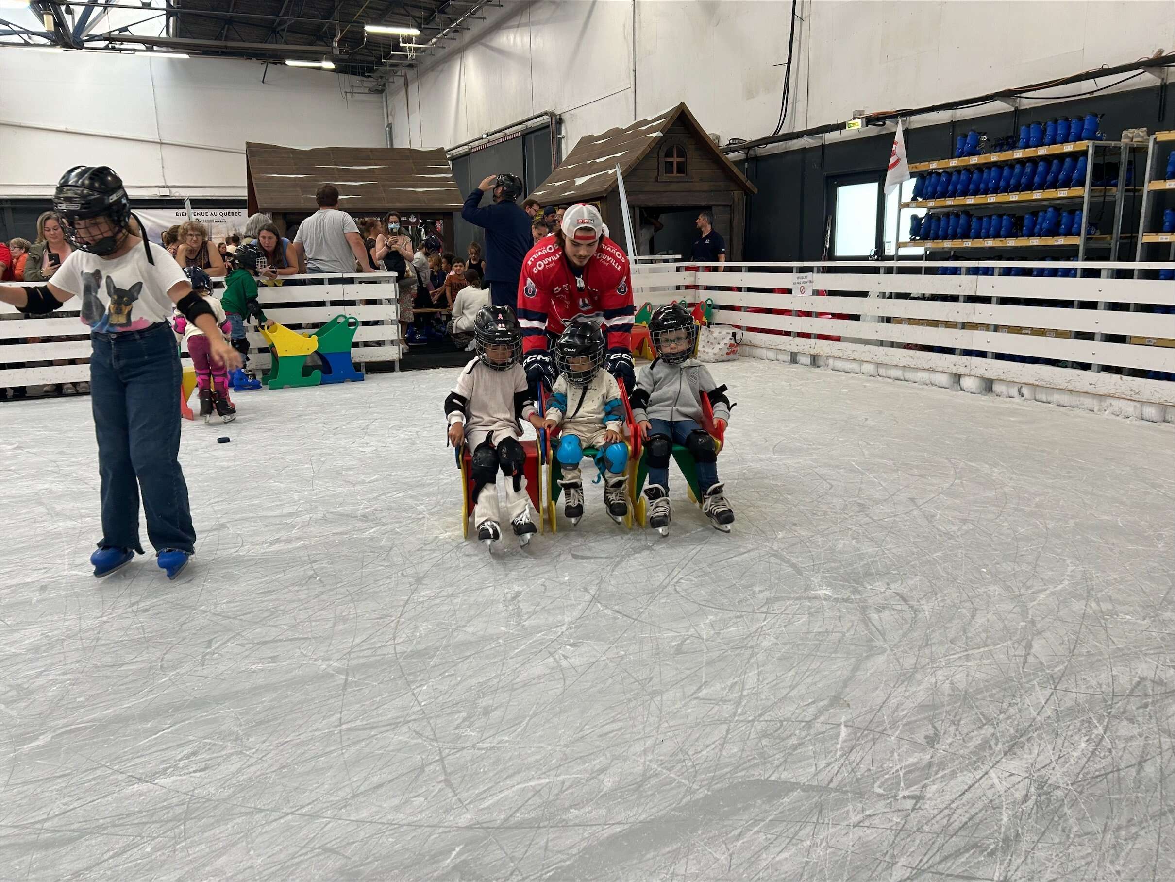 « Du patin à glace en septembre » : la Foire de Caen 2024 bouscule les saisons en invitant le Canada