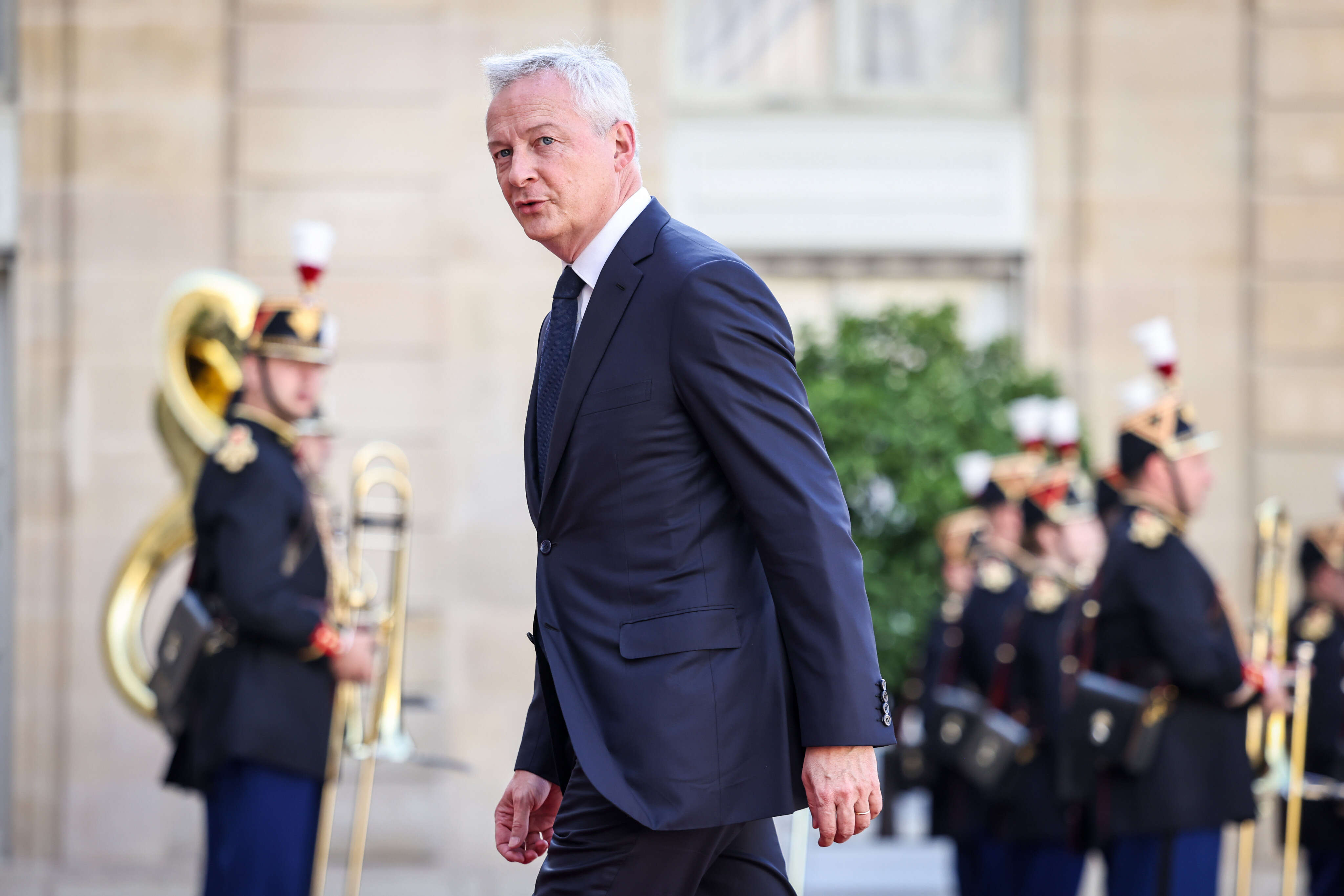 Bruno Le Maire bientôt en Suisse ? Voici les règles pour la reconversion des ex-ministres