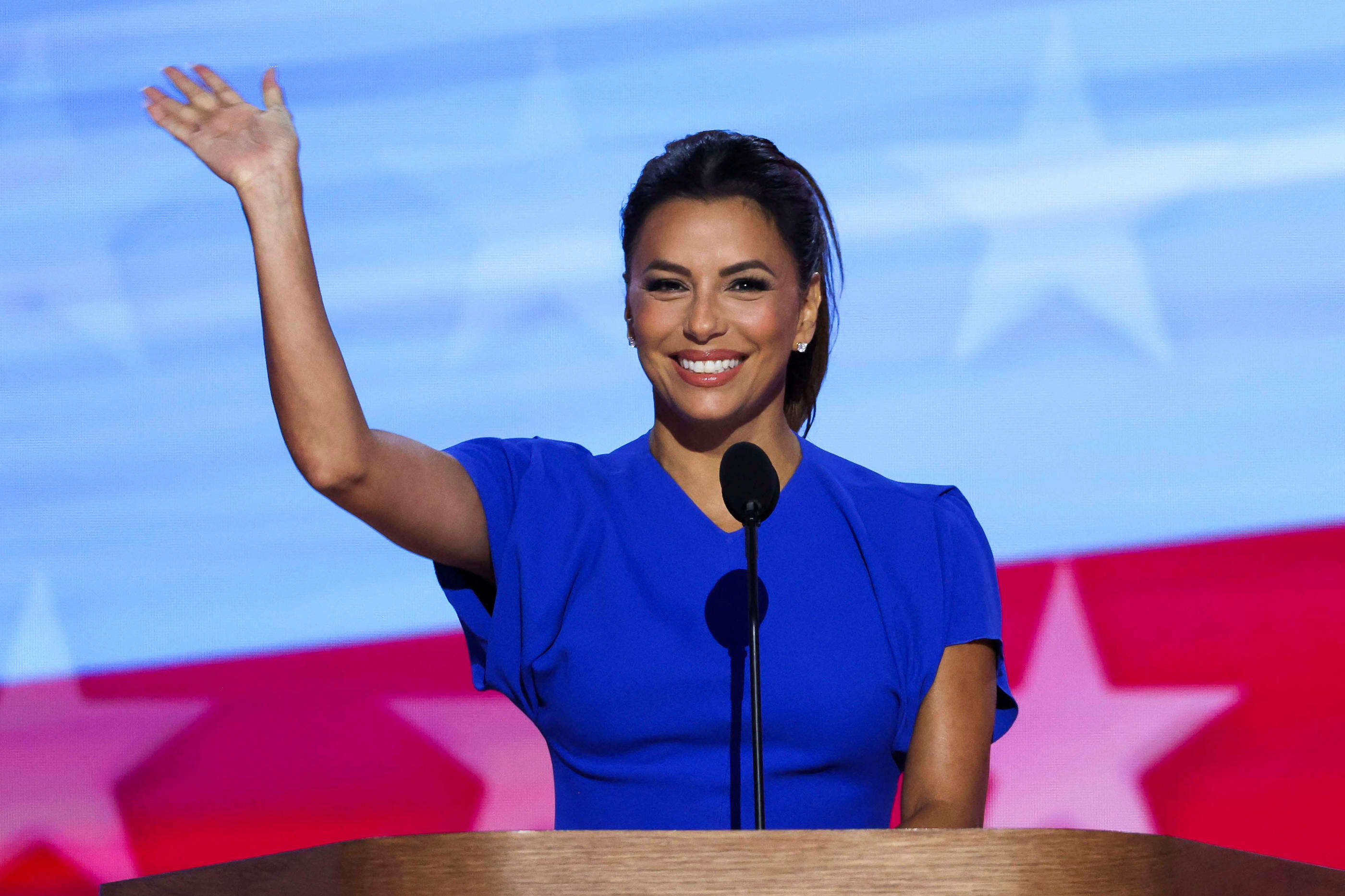 « She se puede » : Eva Longoria lance un nouveau slogan en faveur de Kamala Harris