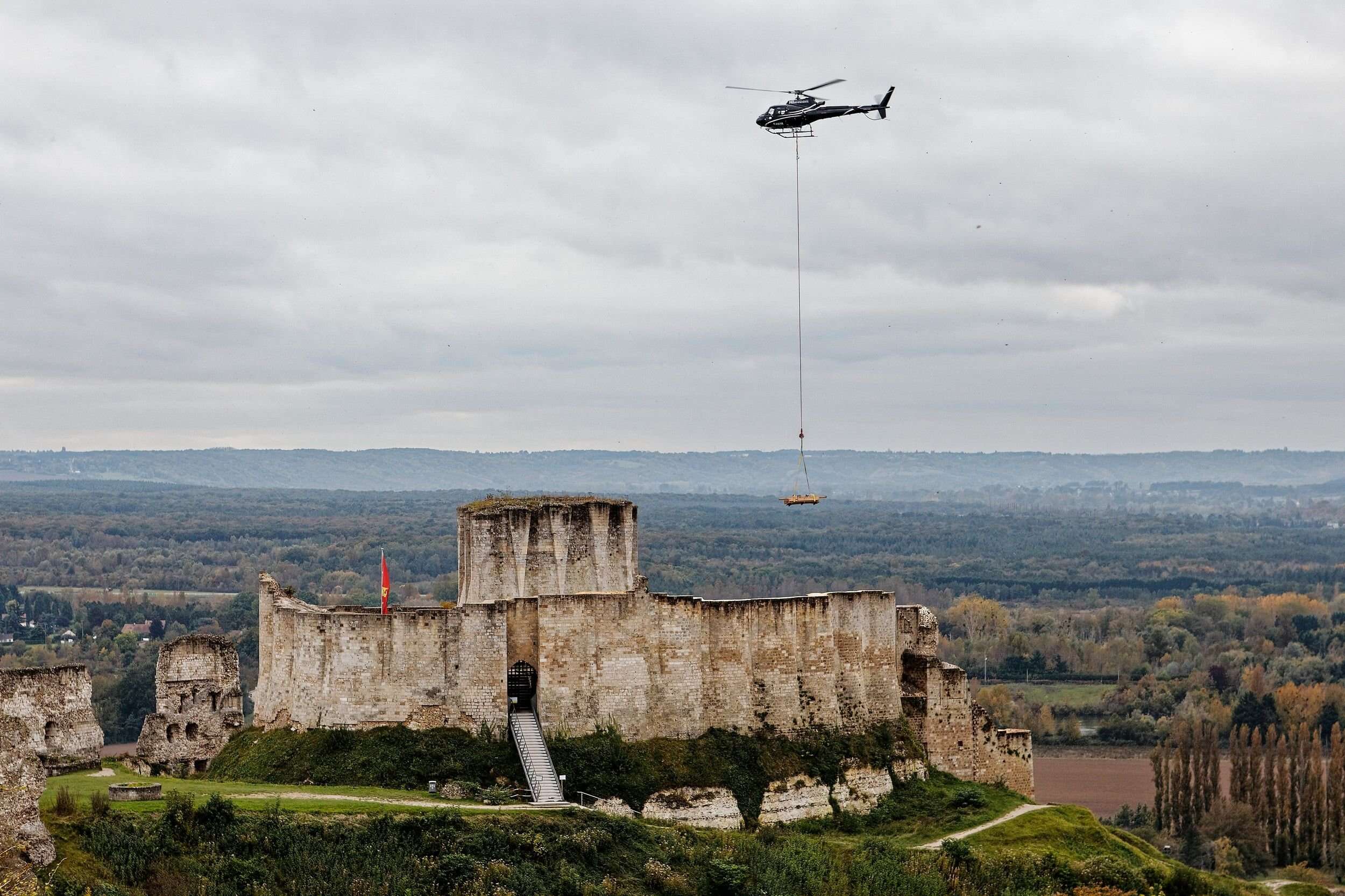 Eure : un hélicoptère à l’assaut du donjon de Château-Gaillard