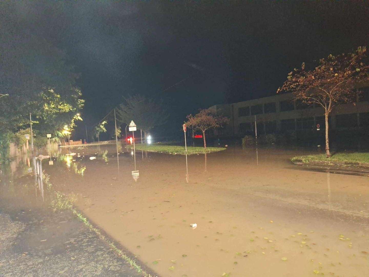 Touché coulé... Fermé après la tempête Kirk, le collège de Nogent-le-Rotrou ne rouvrira qu’après les vacances de la Toussaint