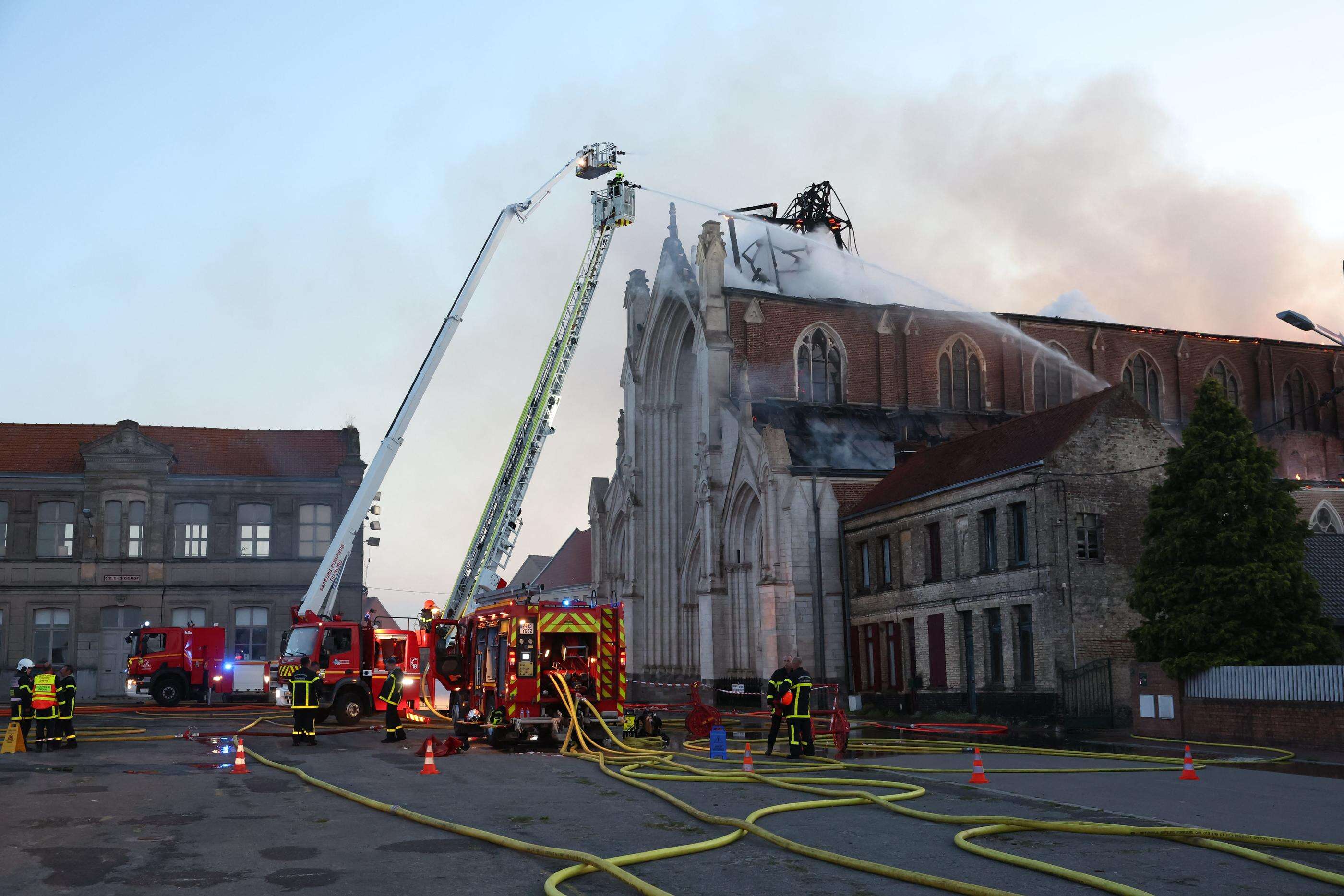 Saint-Omer : un important incendie détruit partiellement l’église de l’Immaculée-Conception