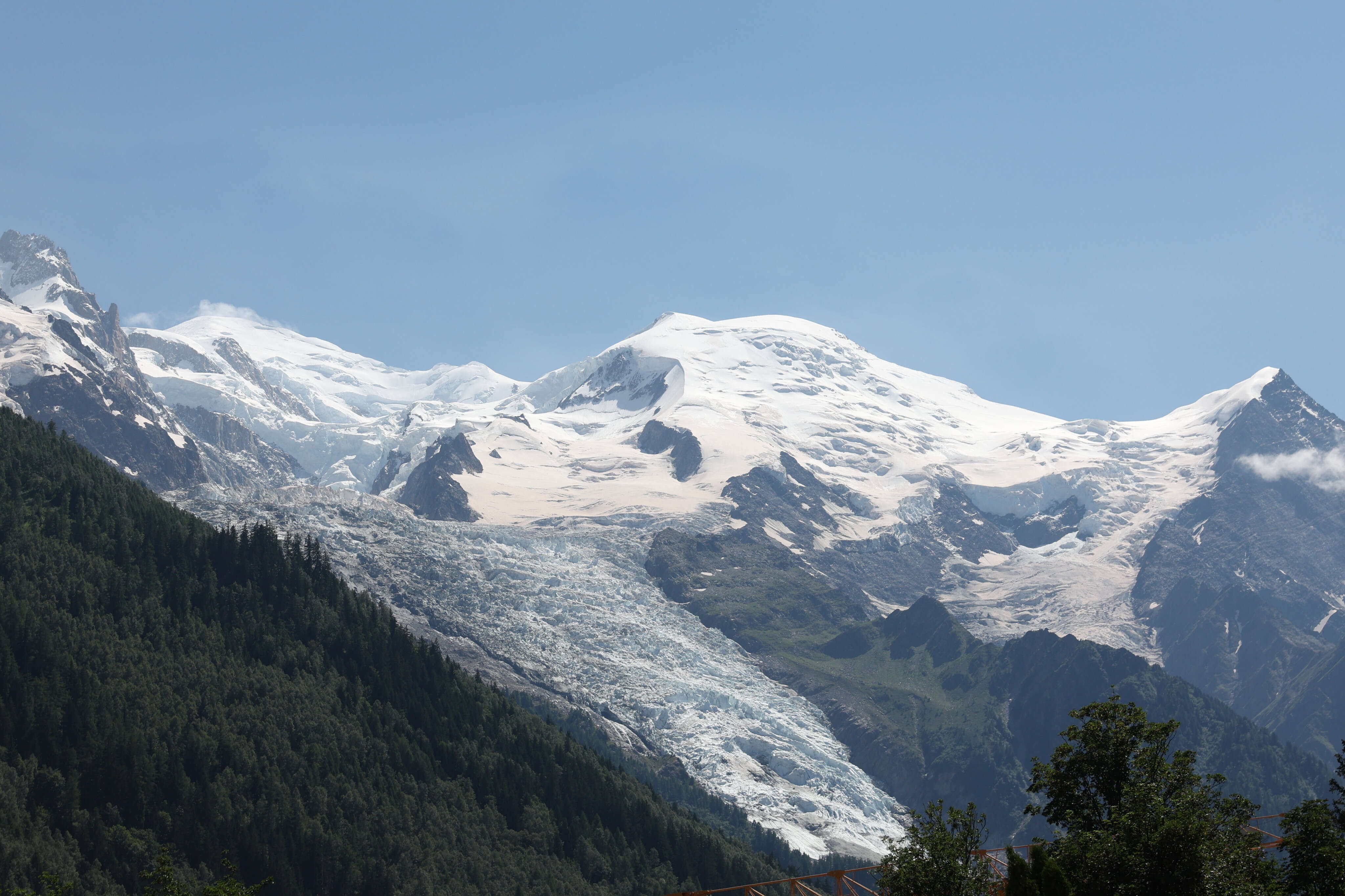 Mont-Blanc : les quatre alpinistes piégés depuis samedi retrouvés morts non loin du sommet