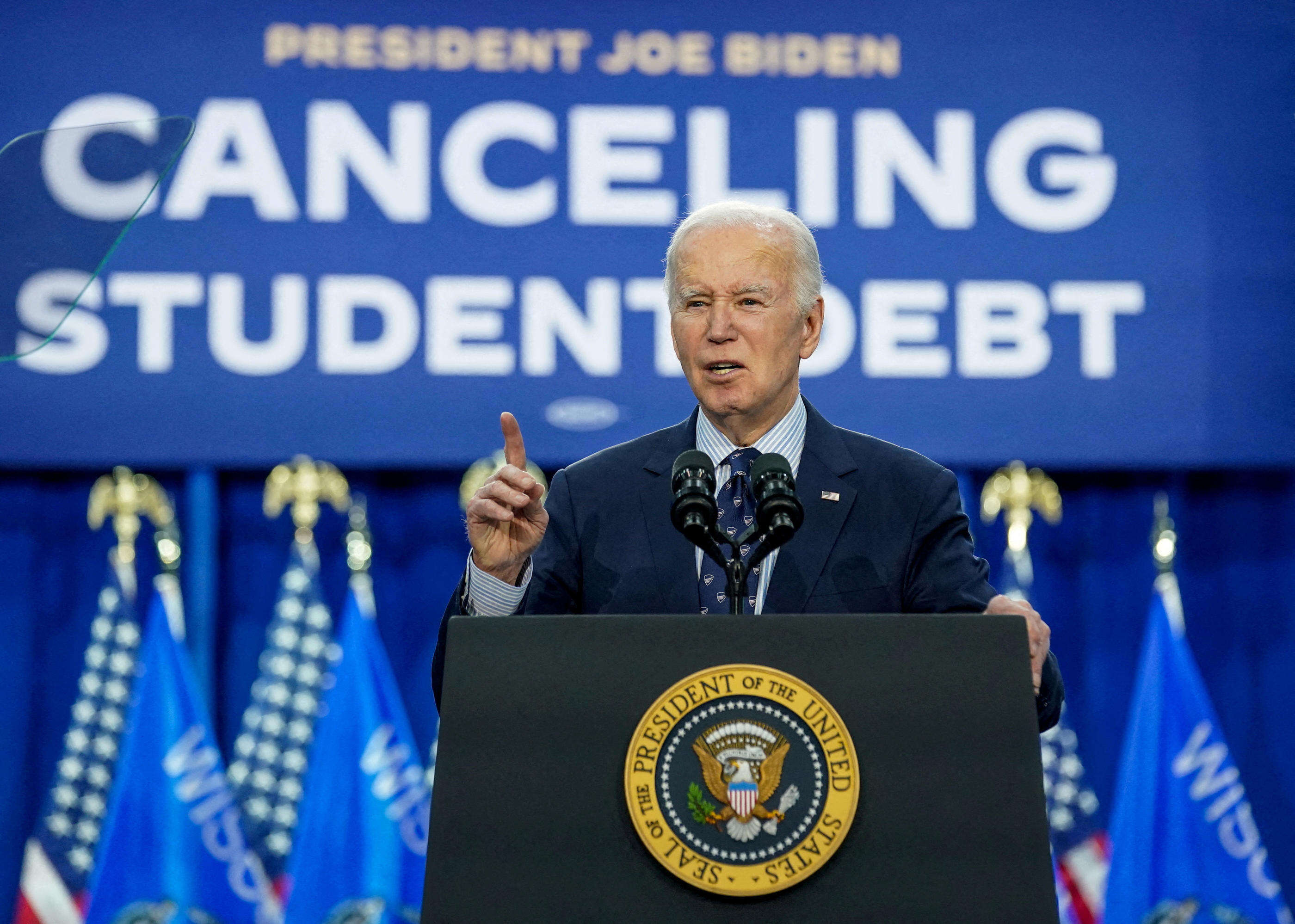 À l’isolement en raison du Covid, Joe Biden annonce qu’il repartira en campagne « la semaine prochaine »