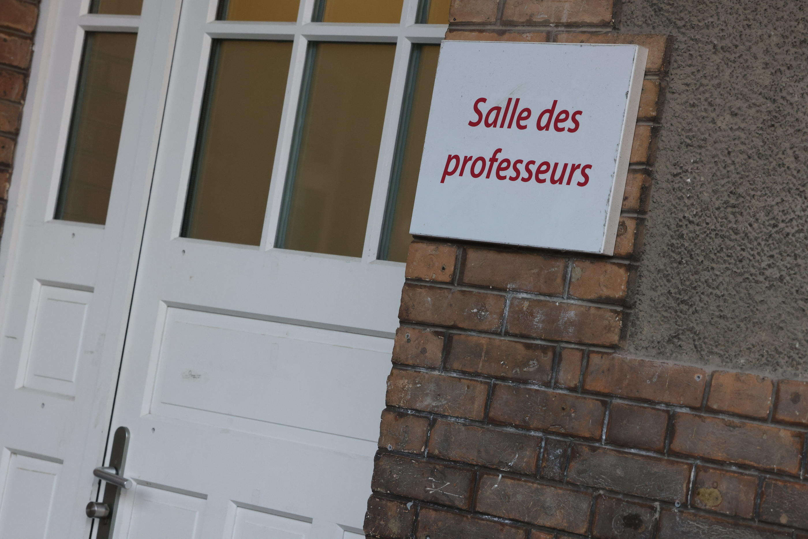 « Atteintes à la laïcité » : le directeur d’un établissement privé catholique à Pau suspendu pendant trois ans