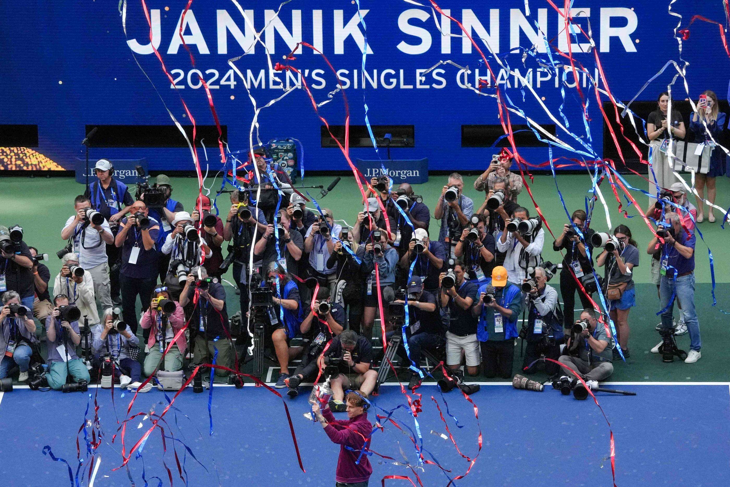 Des soupçons de dopage à une victoire à l’US Open : la folle quinzaine new-yorkaise de Jannik Sinner