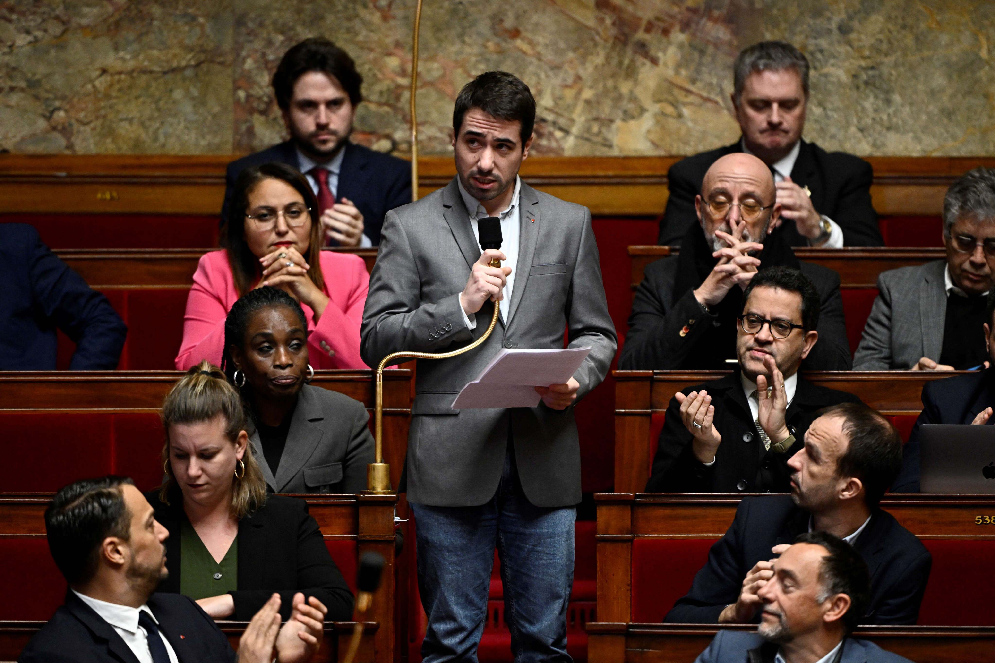 Un député LFI interpellé en flagrant délit d’achat de drogue à Paris