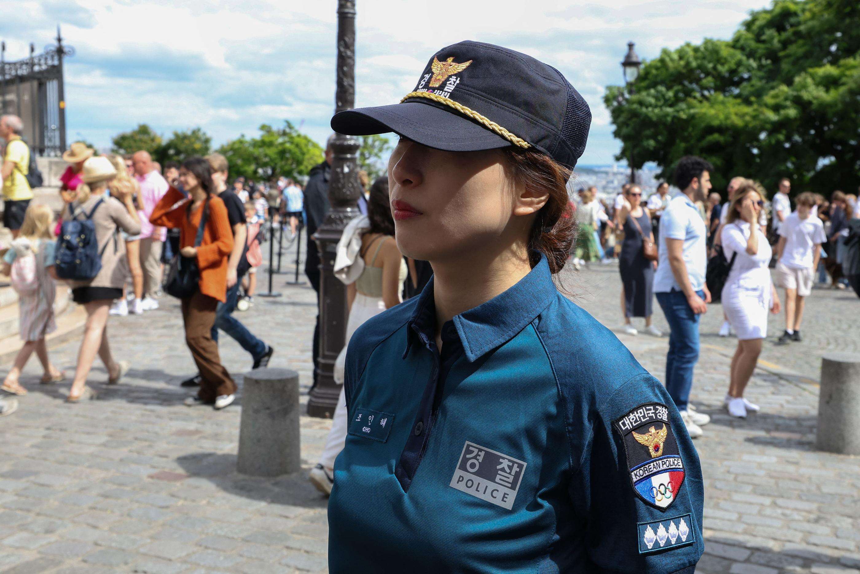 JO 2024 : les effectifs étrangers se renforcent, la police sud-coréenne patrouille dans Paris