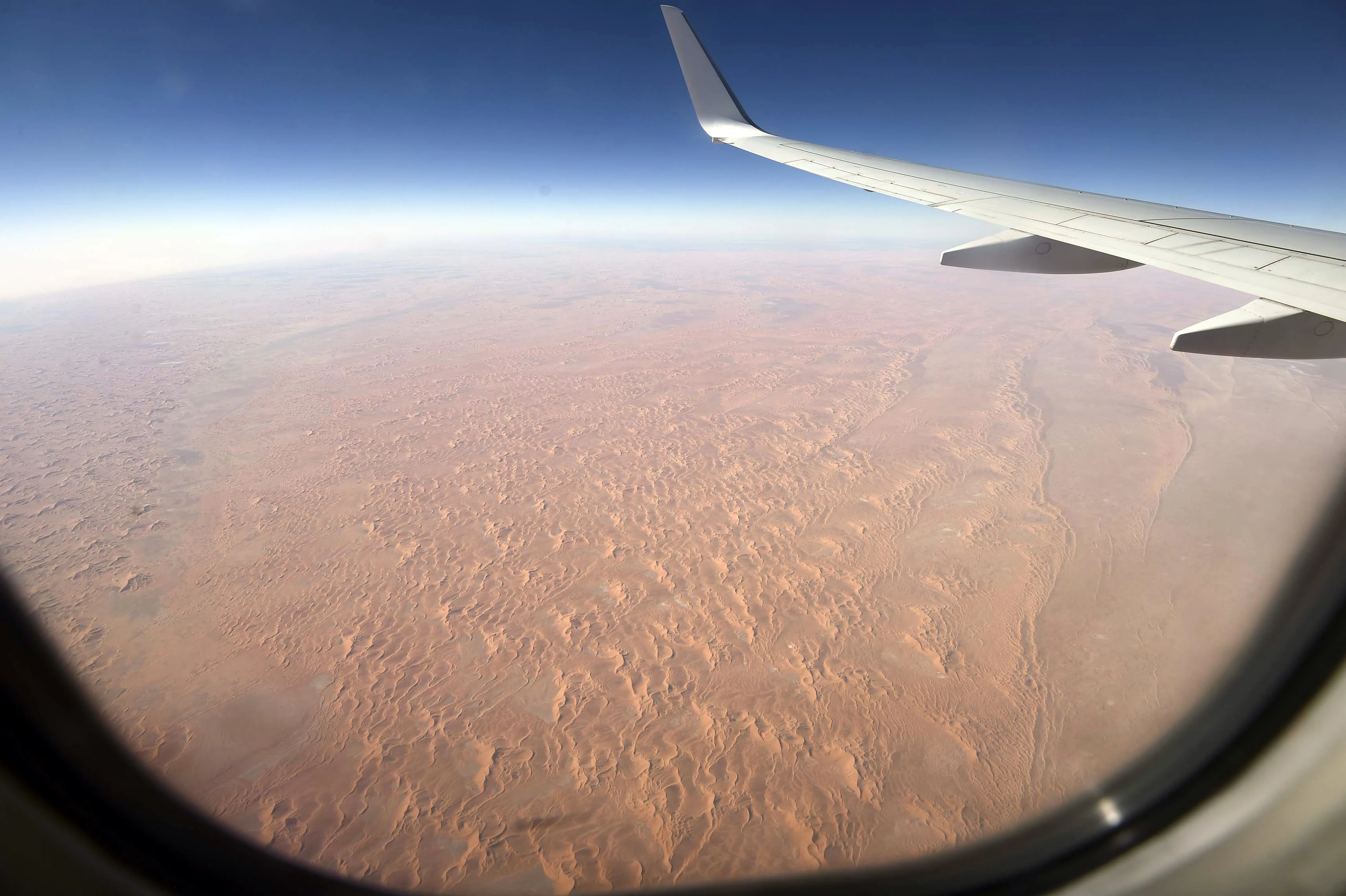 Sable du Sahara : y a-t-il un risque pour les avions qui volent à travers le nuage de poussière ?