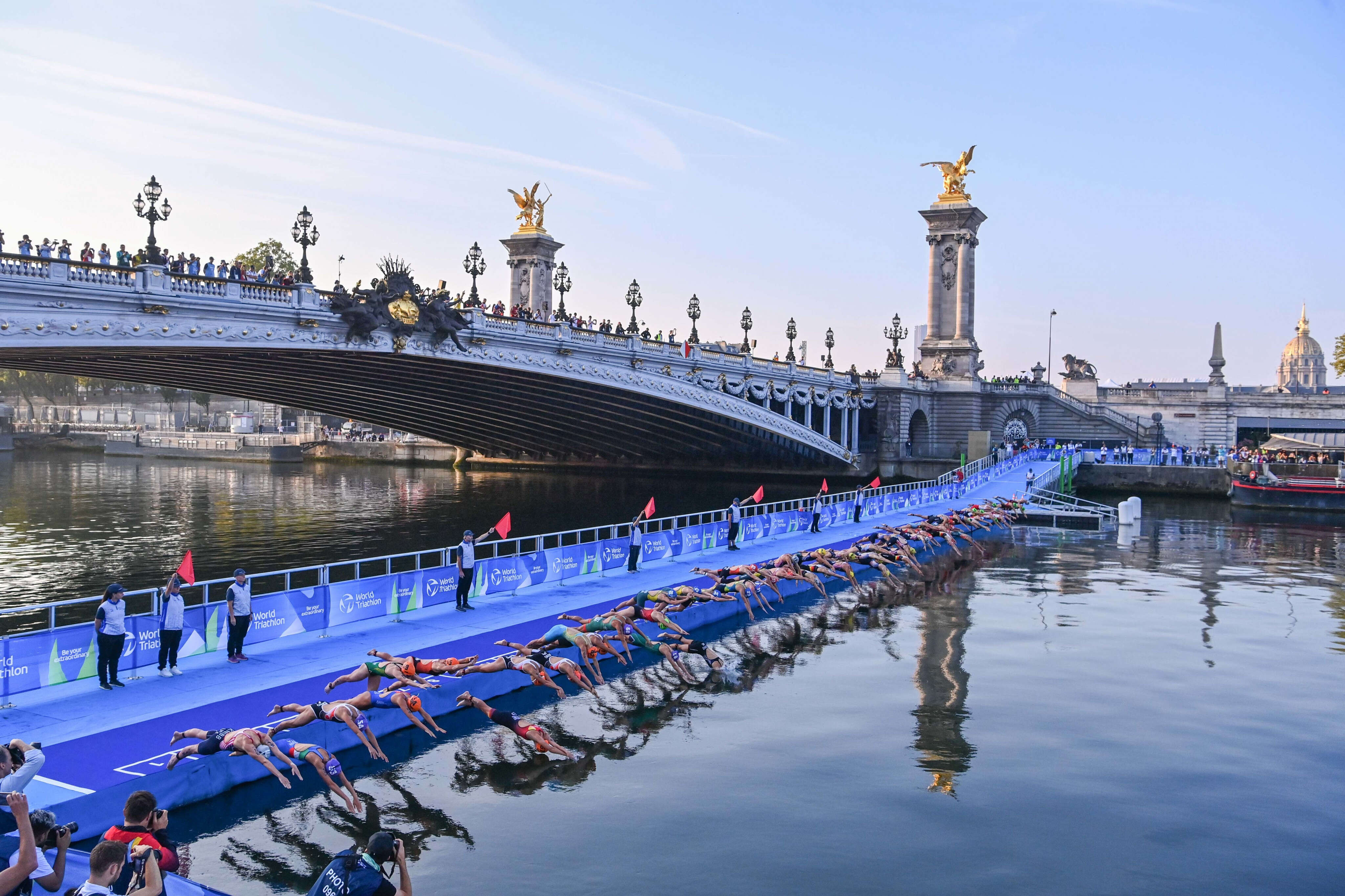 JO Paris 2024 : la qualité de l’eau de la Seine encore insuffisante, malgré « une amélioration »