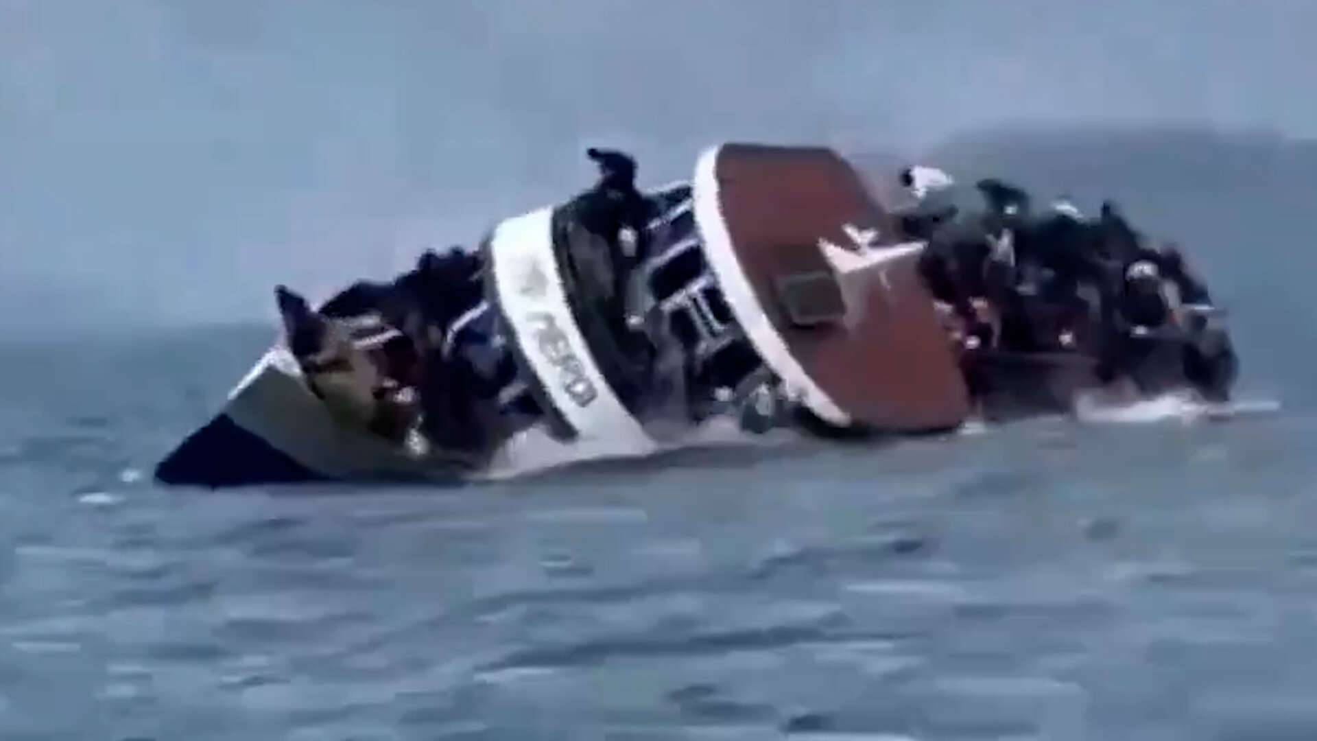 VIDÉO. RDC : un bateau surchargé chavire sur le lac Kivu, au moins 125 morts