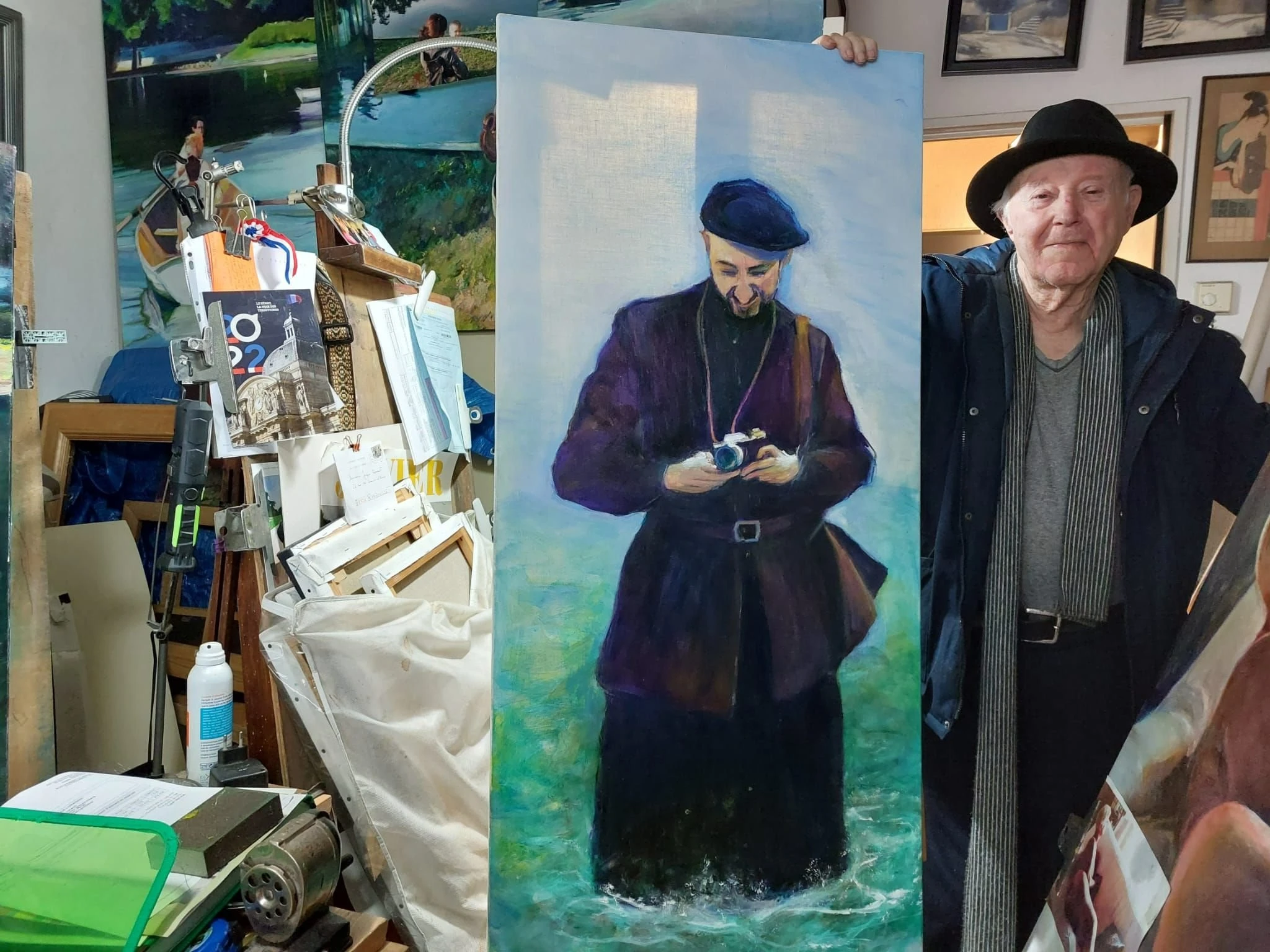 Yvelines : le peintre de l’abbé Pierre cherche encore des mécènes pour sa vente caritative à Paris