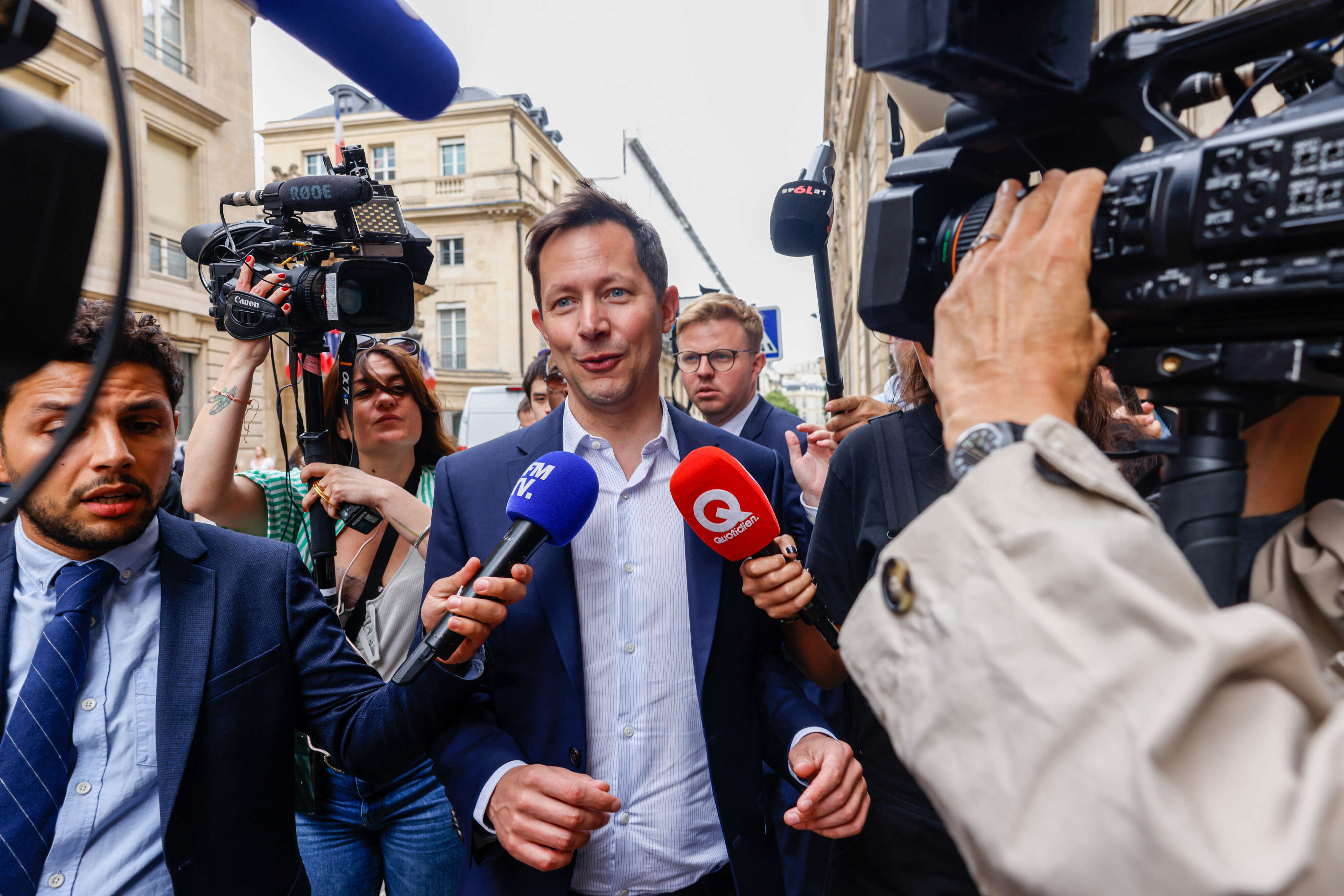 Le député européen François-Xavier Bellamy porte plainte pour « menaces de mort » contre la LFI Rima Hassan