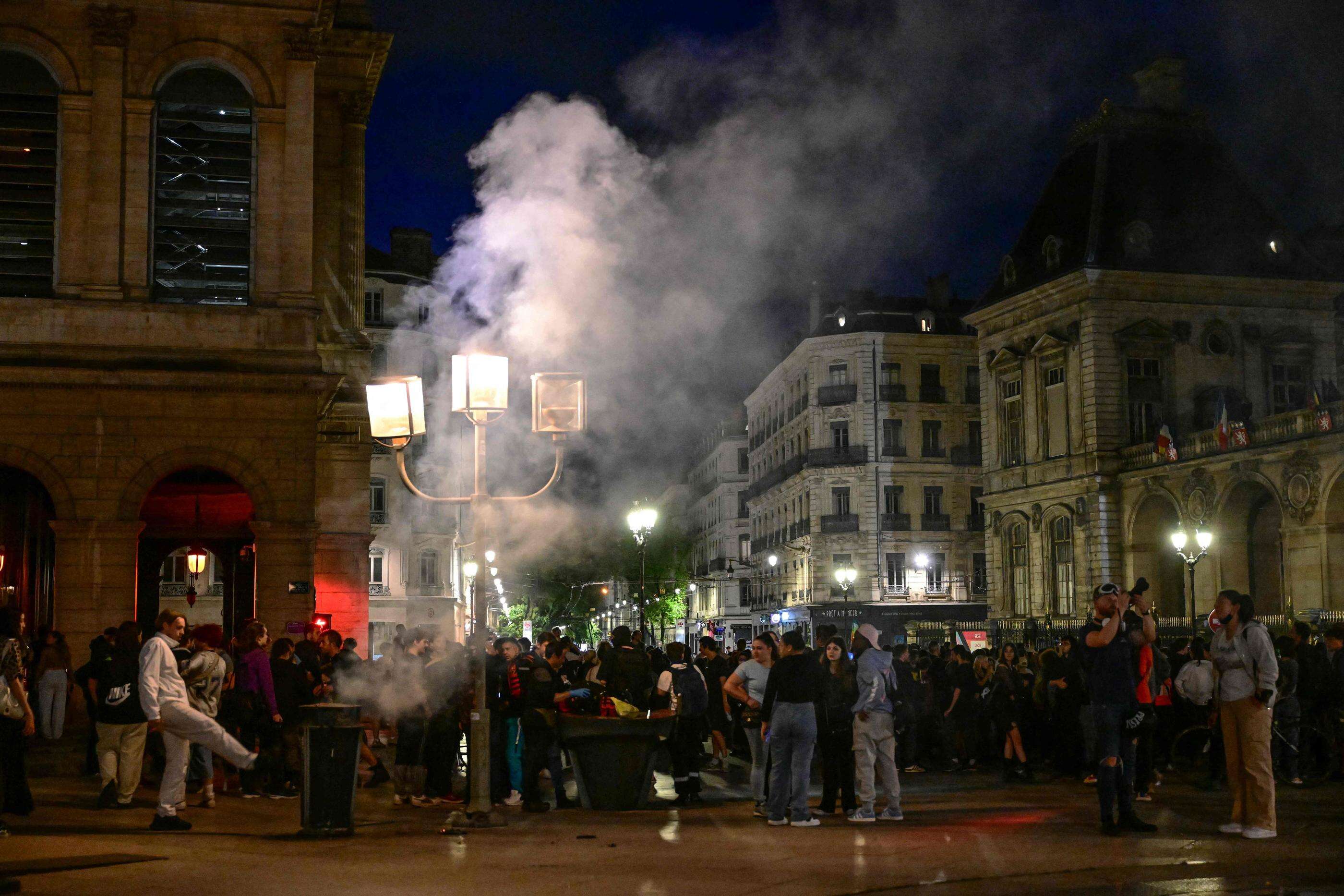 « S’il faut venir tous les jours, on le fera » : des milliers de manifestants anti-RN de nouveau dans la rue