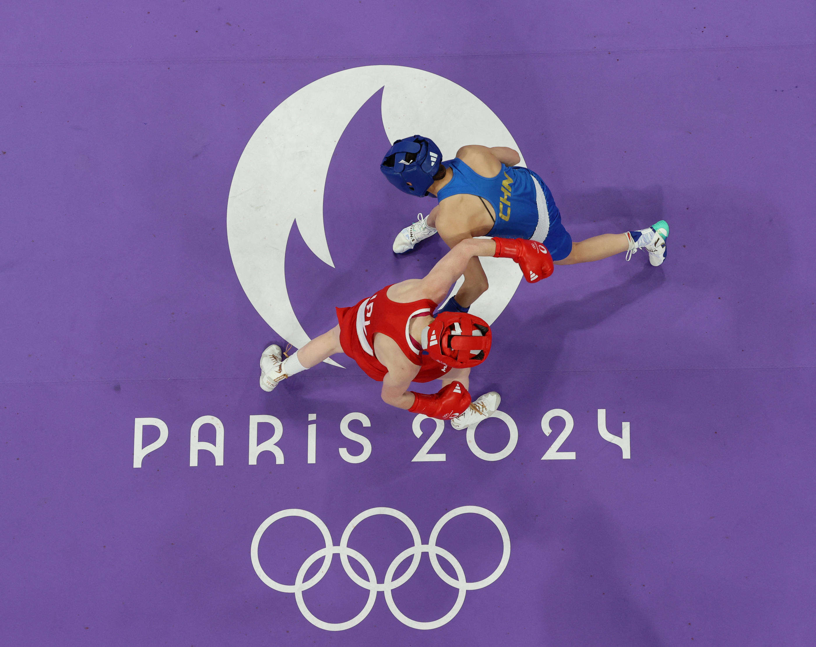 JO Paris 2024 : deux juges kazakhs du tournoi de boxe écartés après des soupçons de corruption