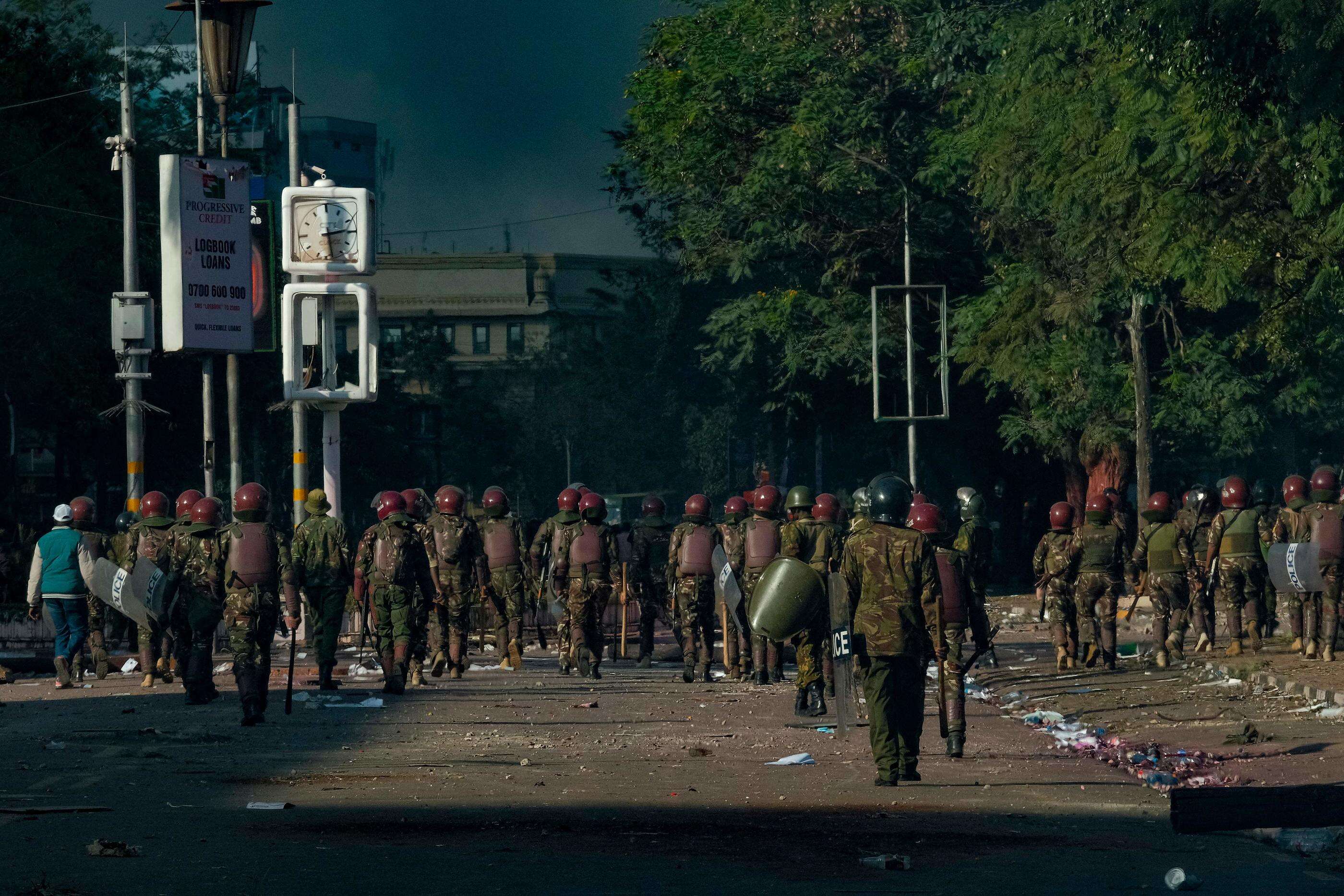 Manifestations au Kenya : le président fait appel à l’armée et promet de réprimer « l’anarchie »