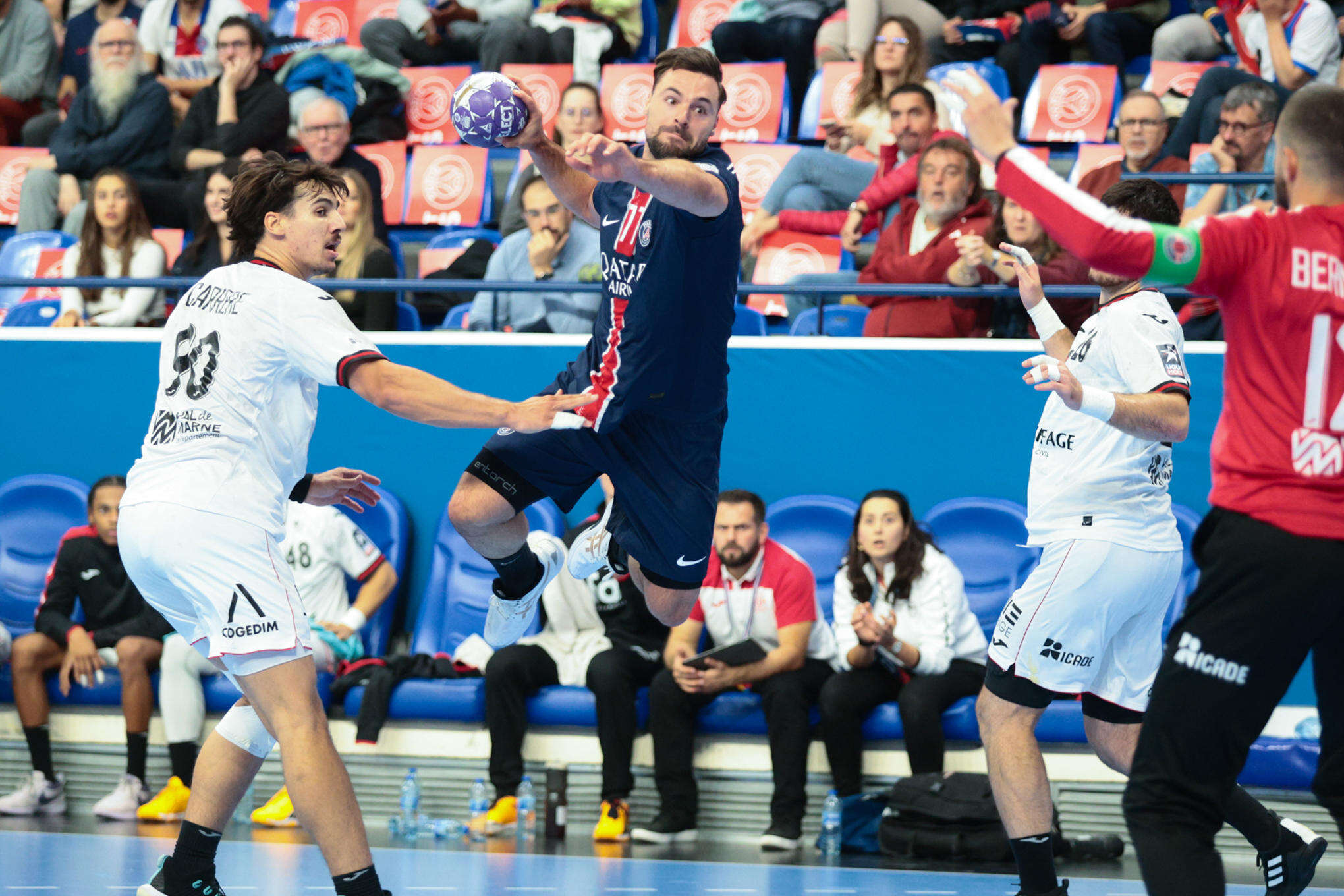 PSG handball-Ivry (39-25) : en patrons, les Parisiens déroulent dans le derby