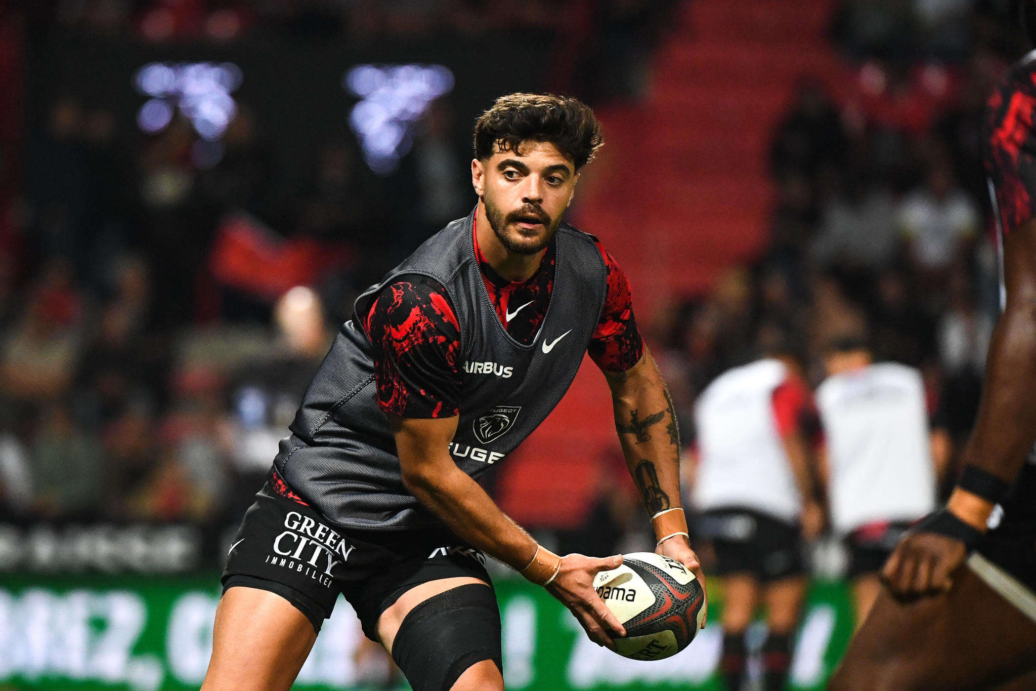 Rugby : victime d’une déchirure au mollet, Romain Ntamack manquera le début des tests de novembre avec les Bleus