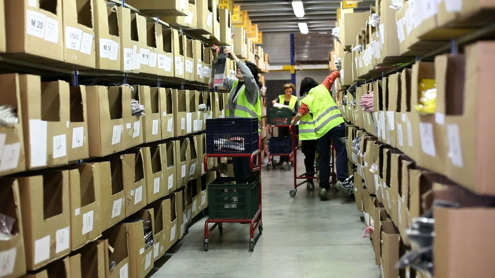 Agents de quai, manutentionnaires… le secteur de la logistique recrute en cette fin d’année