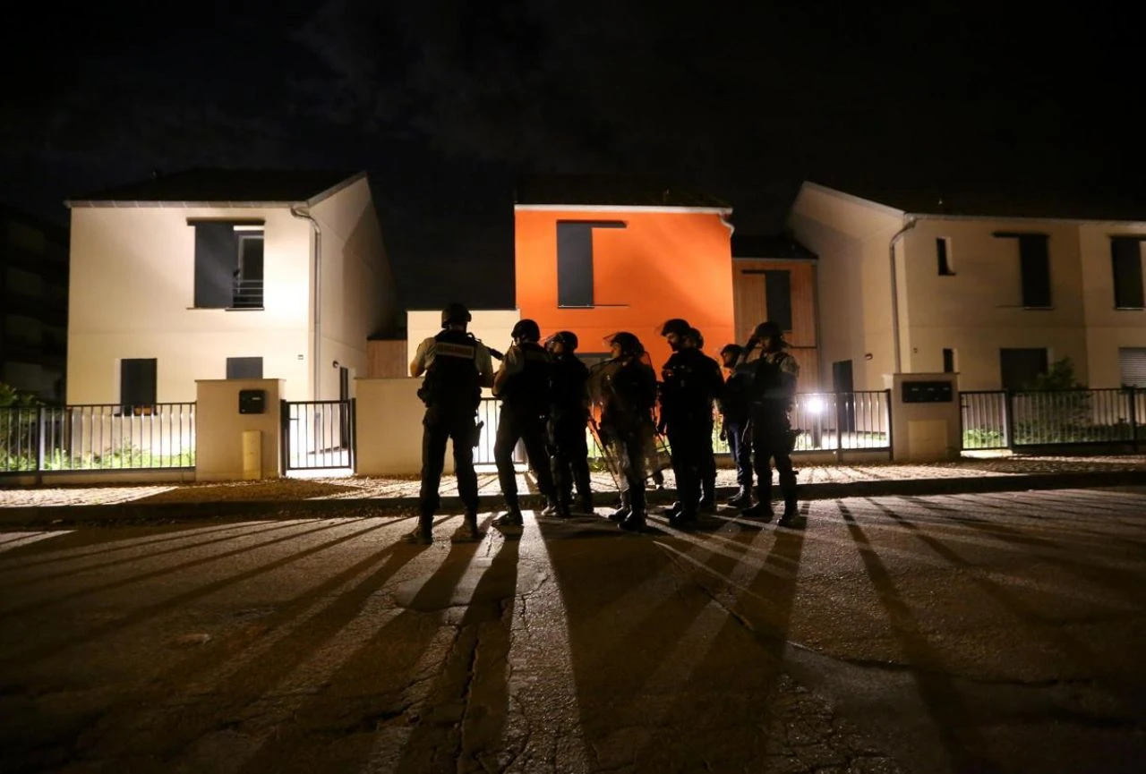 Beaumont-sur-Oise : 18 mois de prison avec sursis pour trois hommes impliqués dans les émeutes après la mort d’Adama Traoré