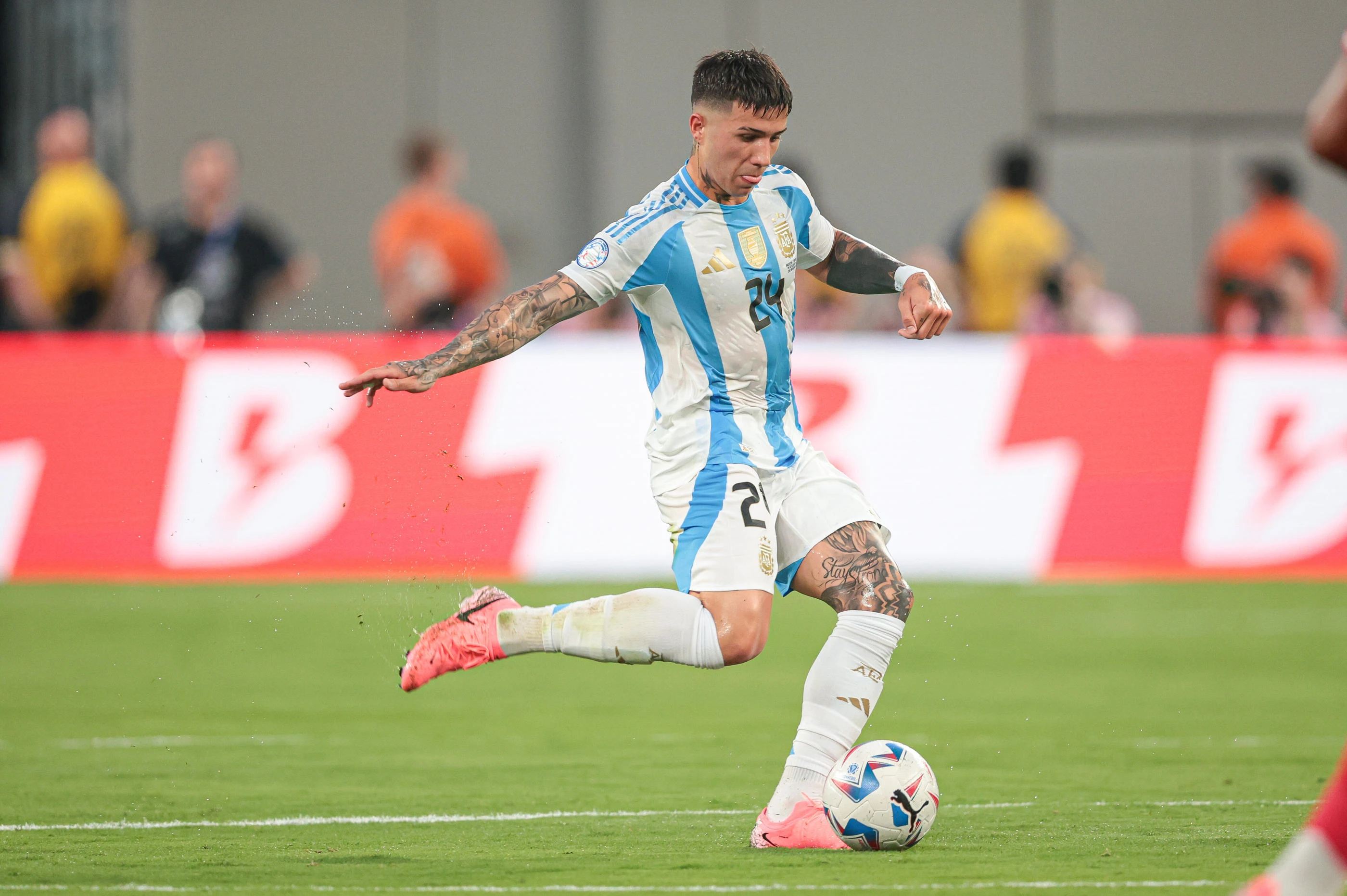 Les joueurs argentins reprennent un chant raciste visant Mbappé et l’équipe de France