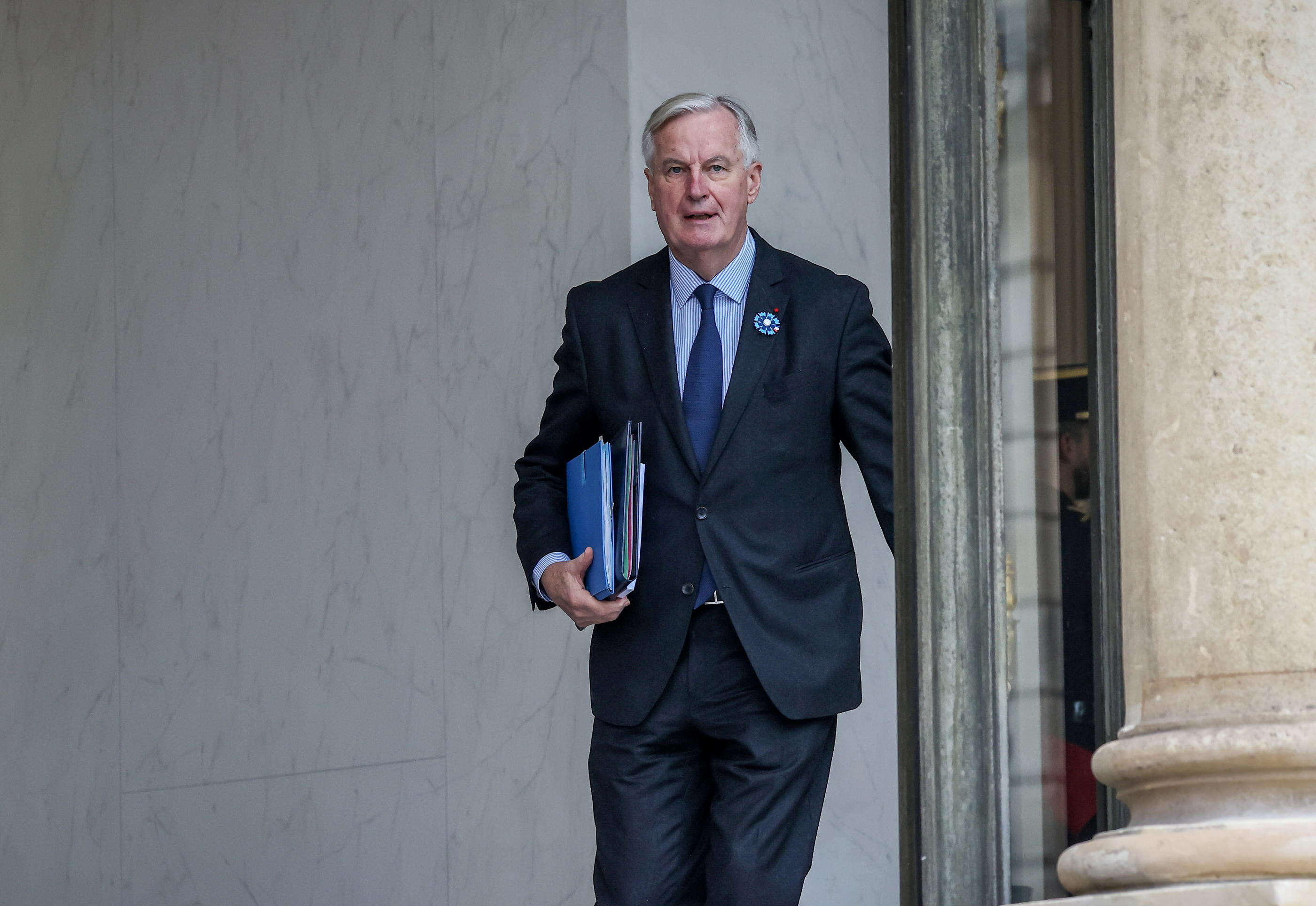 « Ils attendent qu’on les laisse travailler » : Michel Barnier face à la colère des maires