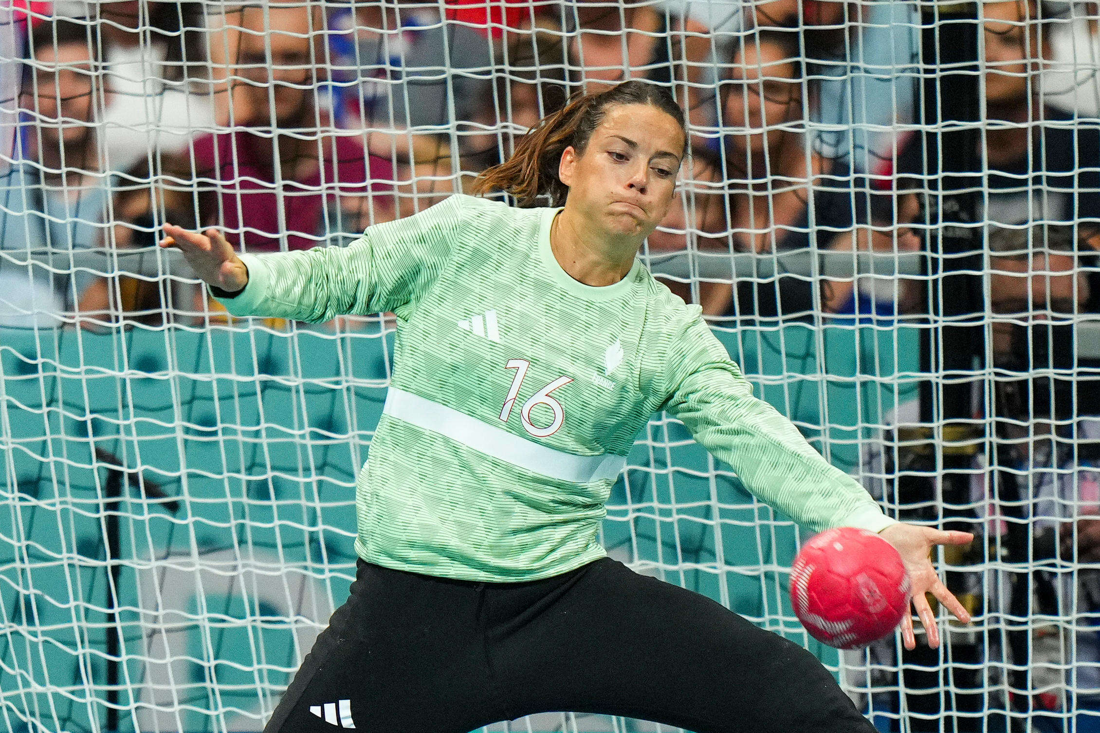 Handball : Cléopâtre Darleux pour une saison à Metz ?