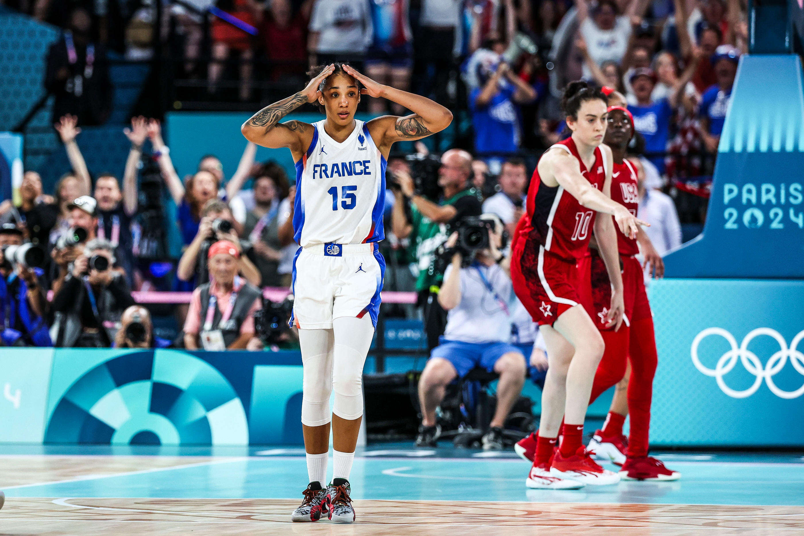 « Ça se joue à 5 cm » : ce tir qui a failli envoyer les Bleues du basket en prolongation contre Team USA