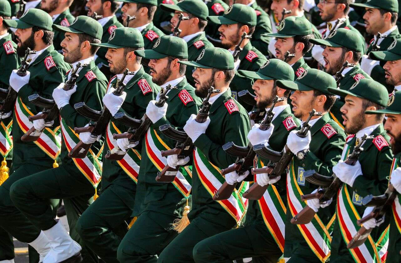 Explosion des bipeurs du Hezbollah : en Iran, les Gardiens de la révolution inspectent tout leur matériel