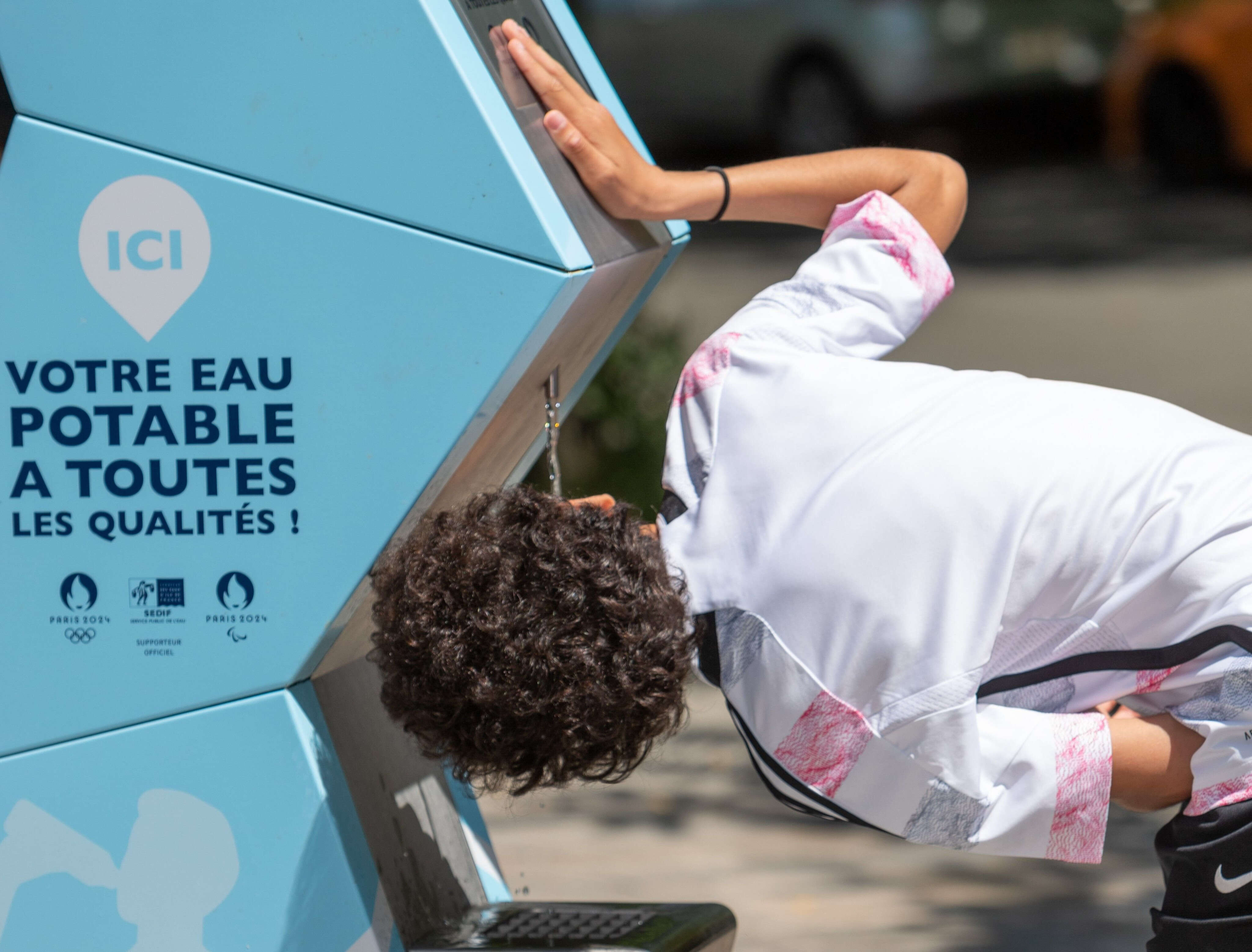 JO Paris 2024 : une quarantaine de fontaines d’eau potable pérennes en cours d’installation dans les espaces publics