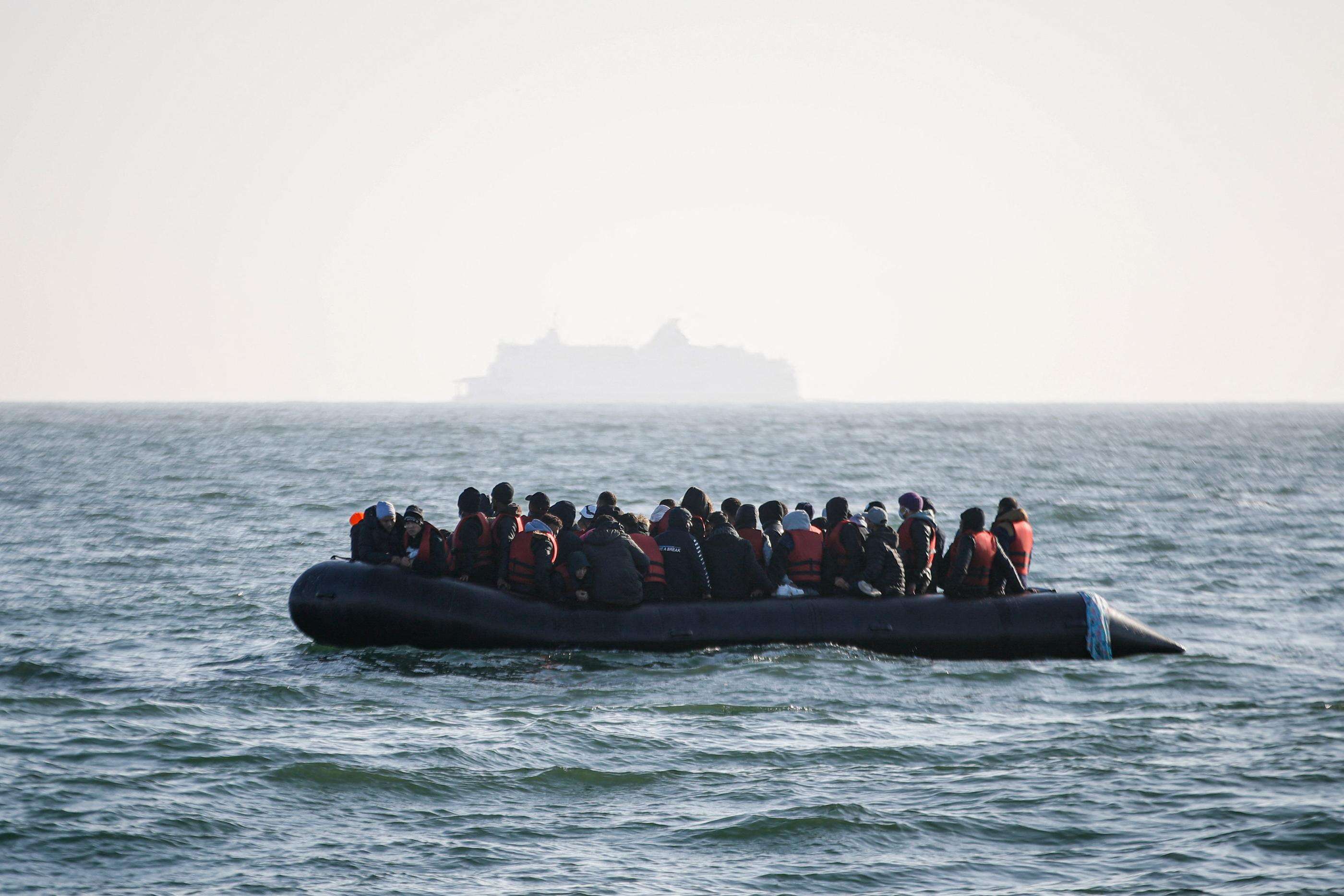 Royaume-Uni : plus de 25 000 migrants ont traversé la Manche depuis janvier, en légère hausse par rapport à 2023