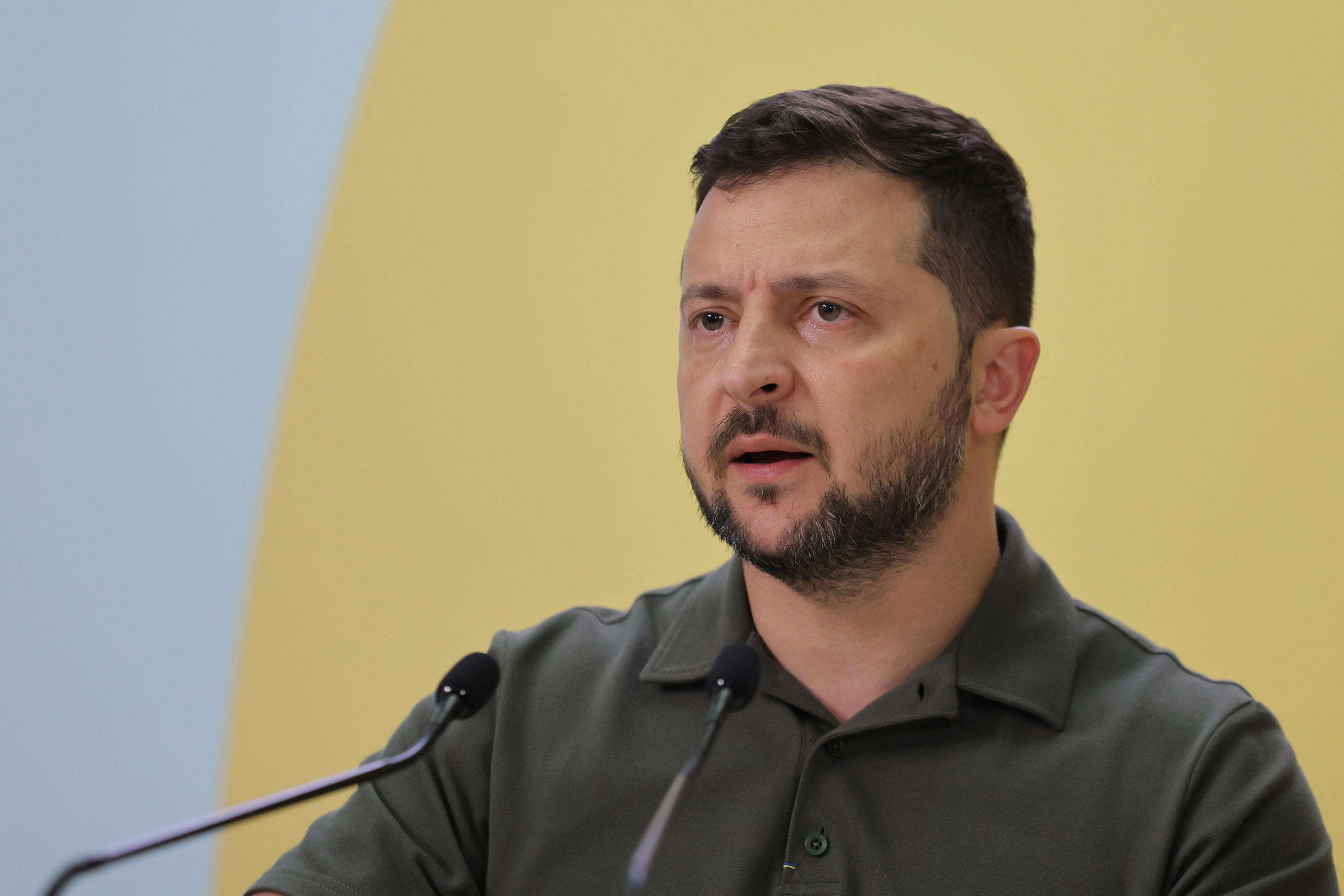 Ukraine : après le crash d’un F-16, Volodymyr Zelensky limoge le commandant de l’armée de l’air