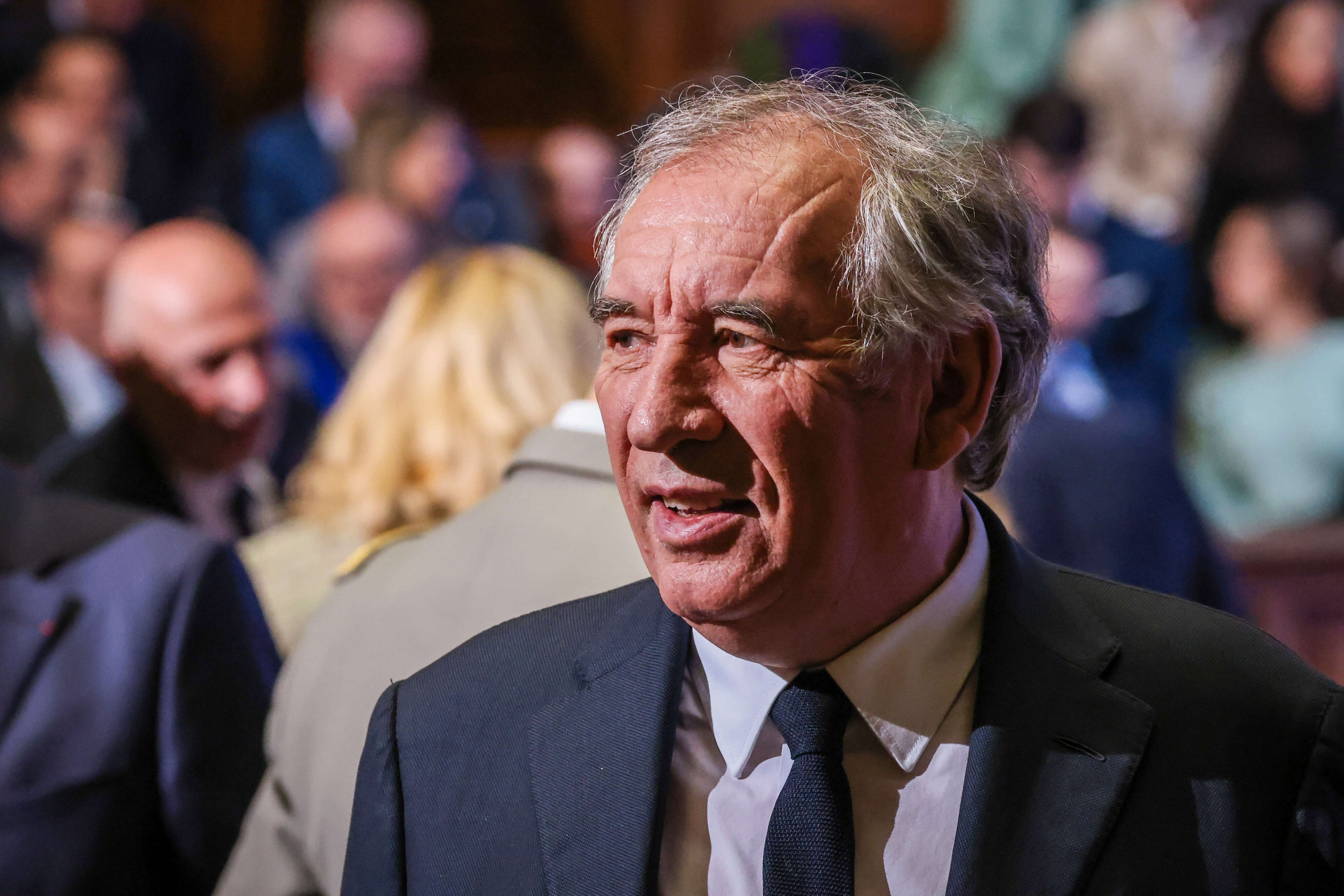 Dîner avec Marine Le Pen est « un mauvais signal à l’égard du pays », estime François Bayrou