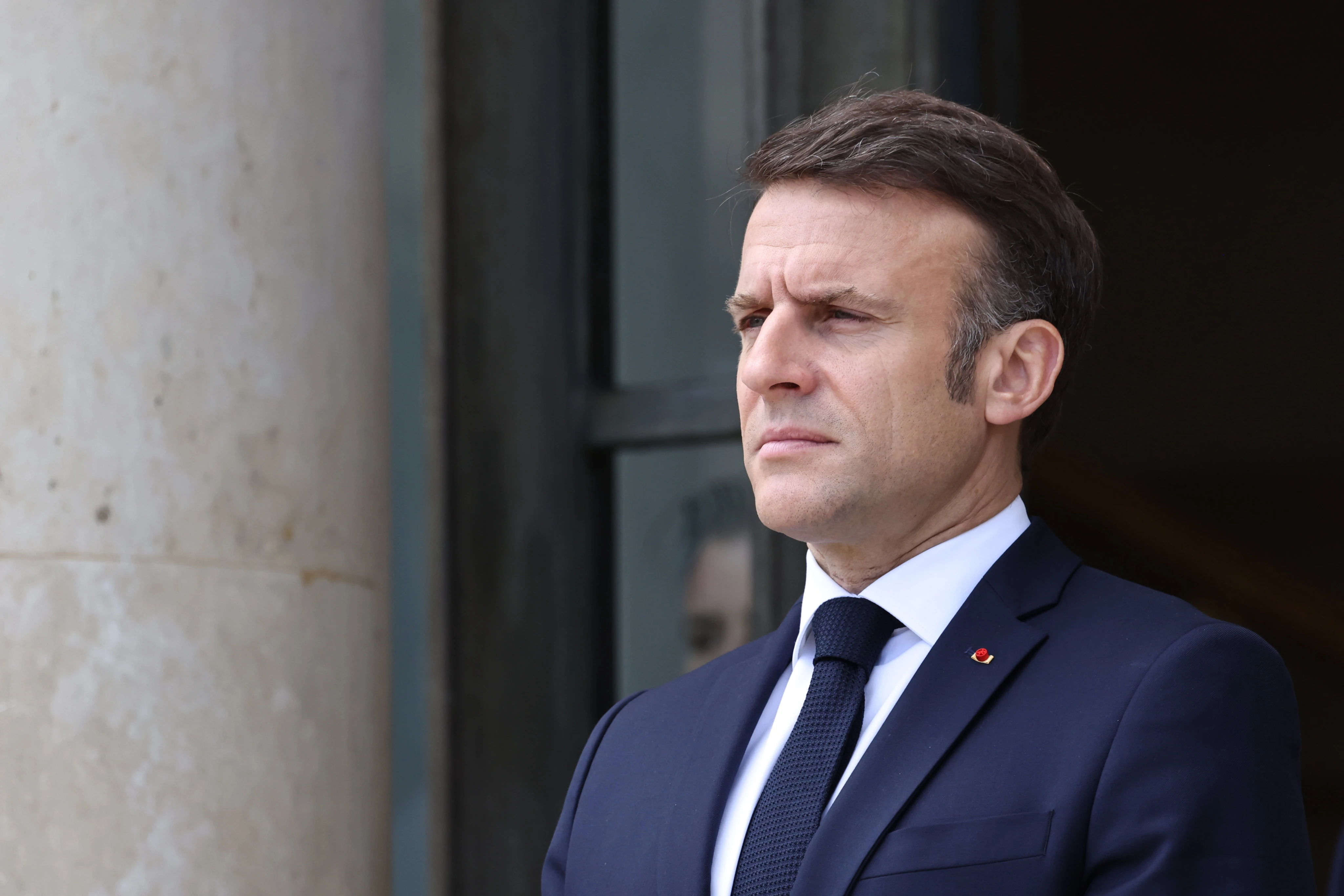 Affaire Depardieu : Macron assure n’avoir « jamais défendu un agresseur face à des victimes »