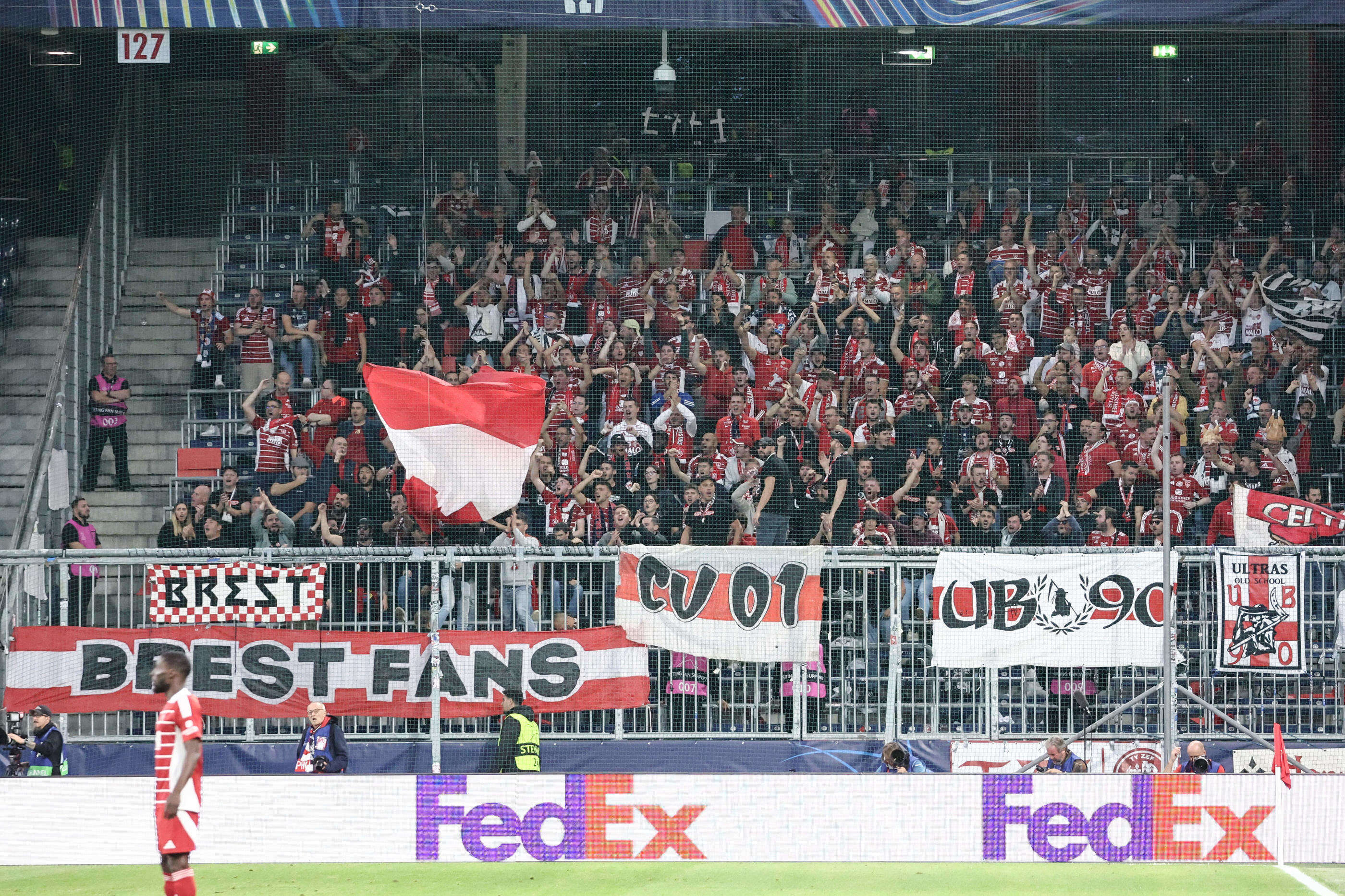 « Les gens souriaient et pleuraient en même temps » : la Ligue des champions bouleverse les supporters brestois