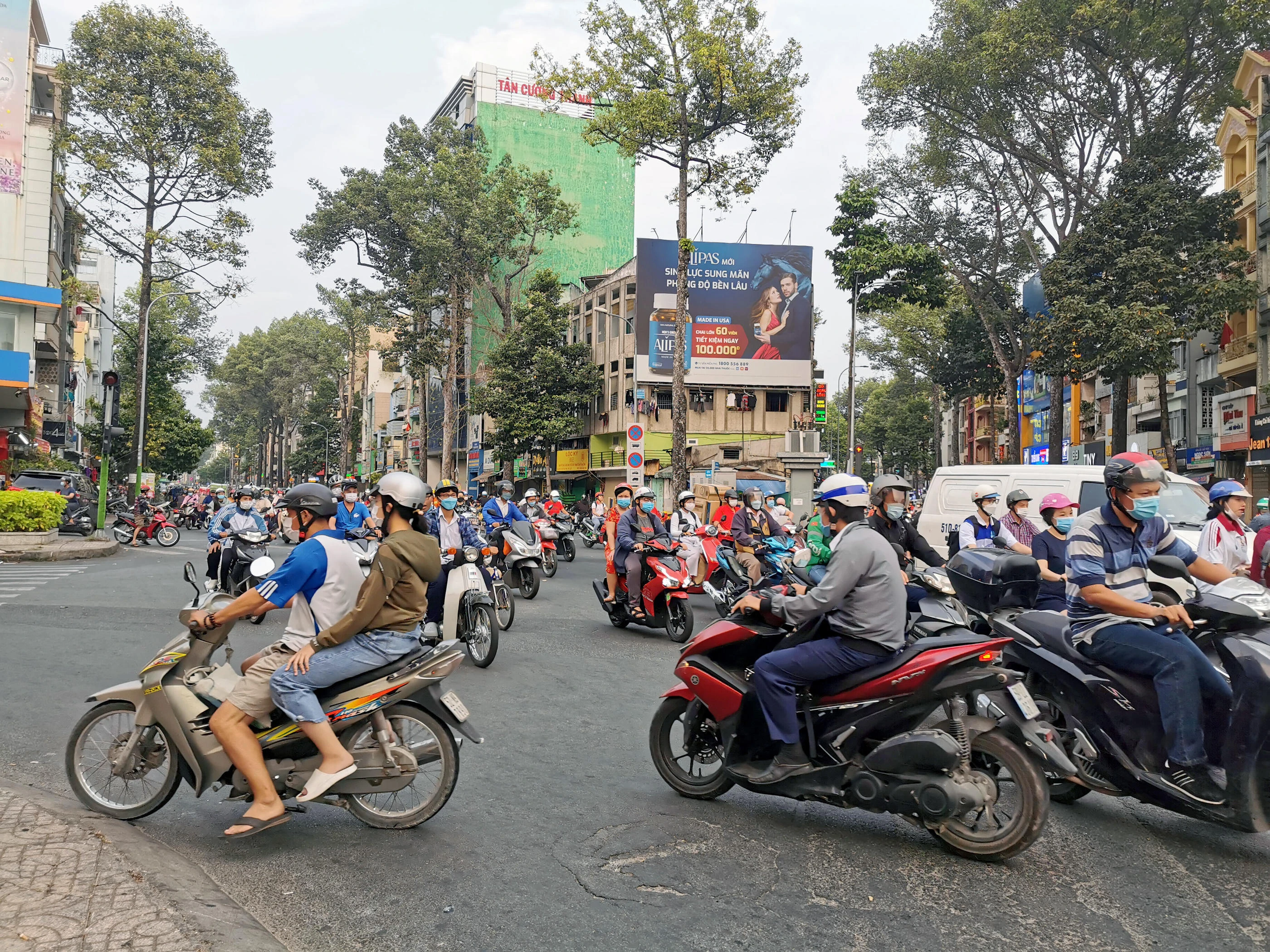 Vietnam : 100 patients échappés d’un centre de désintoxication recherchés