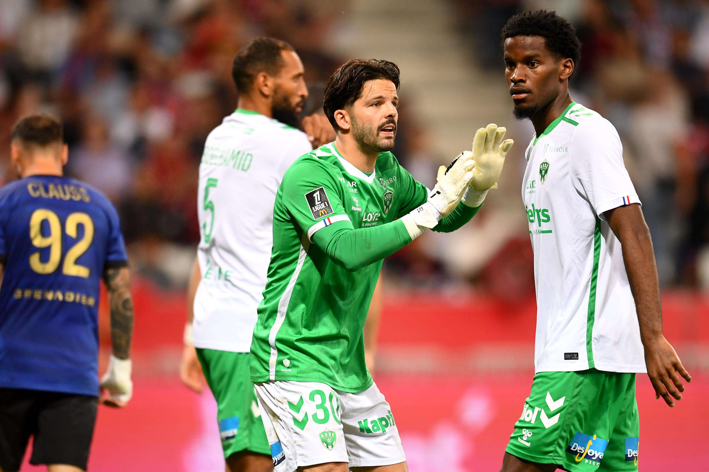 « Reposez-vous bien... » : le centre d’entraînement de Saint-Etienne tagué après la déroute à Nice (8-0)