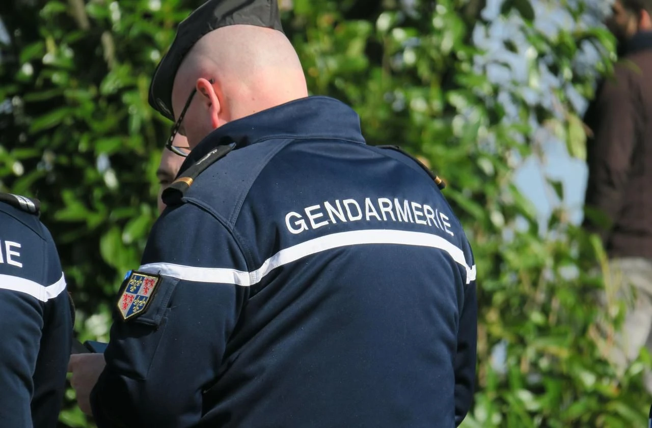 Rixe dans l’Oise : un gendarme en civil gravement blessé après avoir été percuté par une voiture