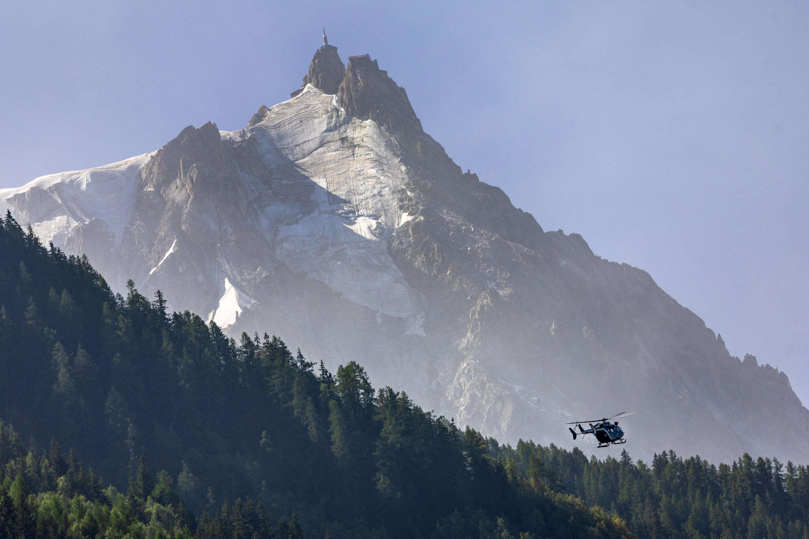 Hautes-Alpes : un randonneur de 21 ans, qui photographiait des animaux, retrouvé mort après une chute