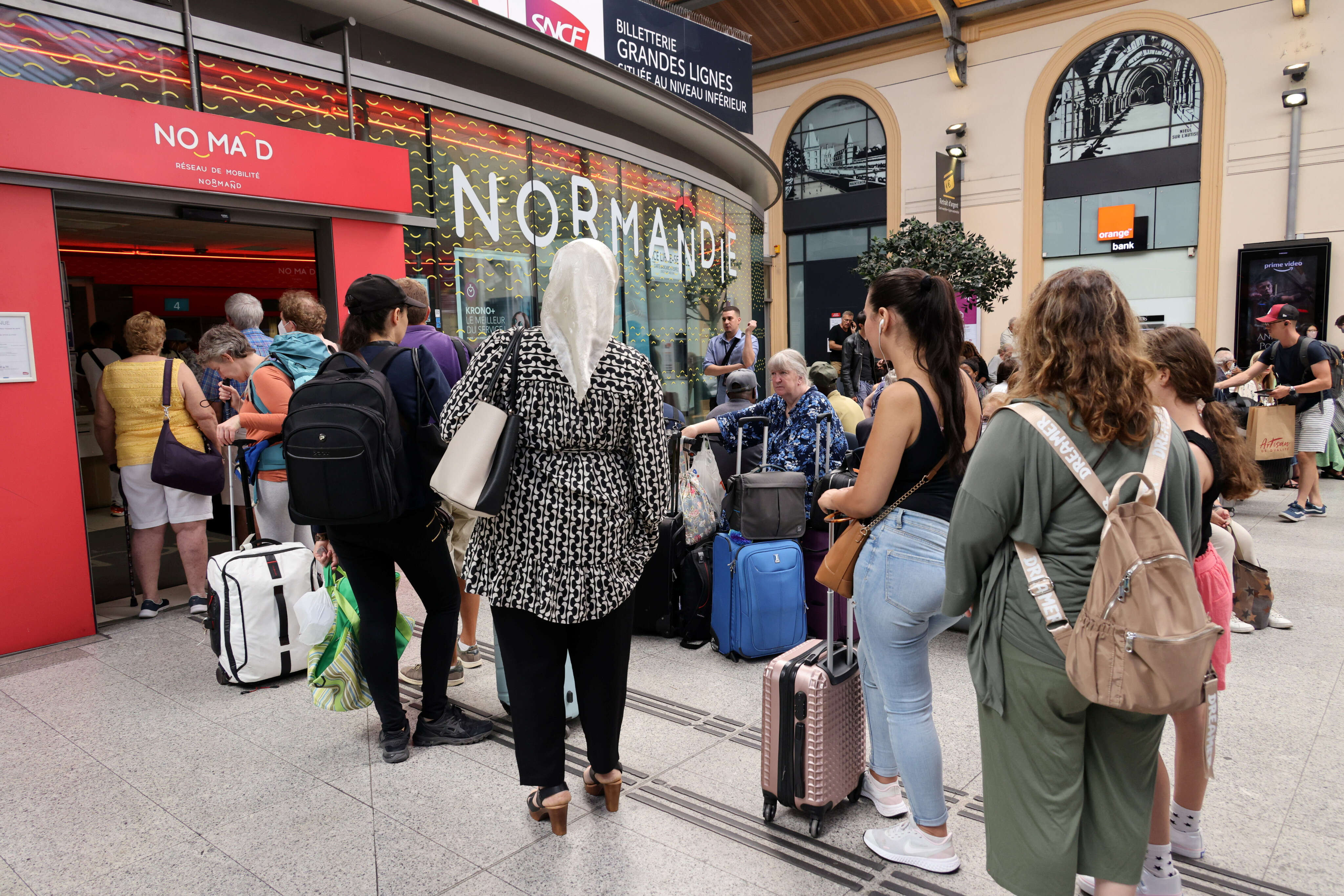 SNCF : le trafic interrompu entre Paris et la Normandie à cause d’une panne, circulations perturbées sur le Transilien