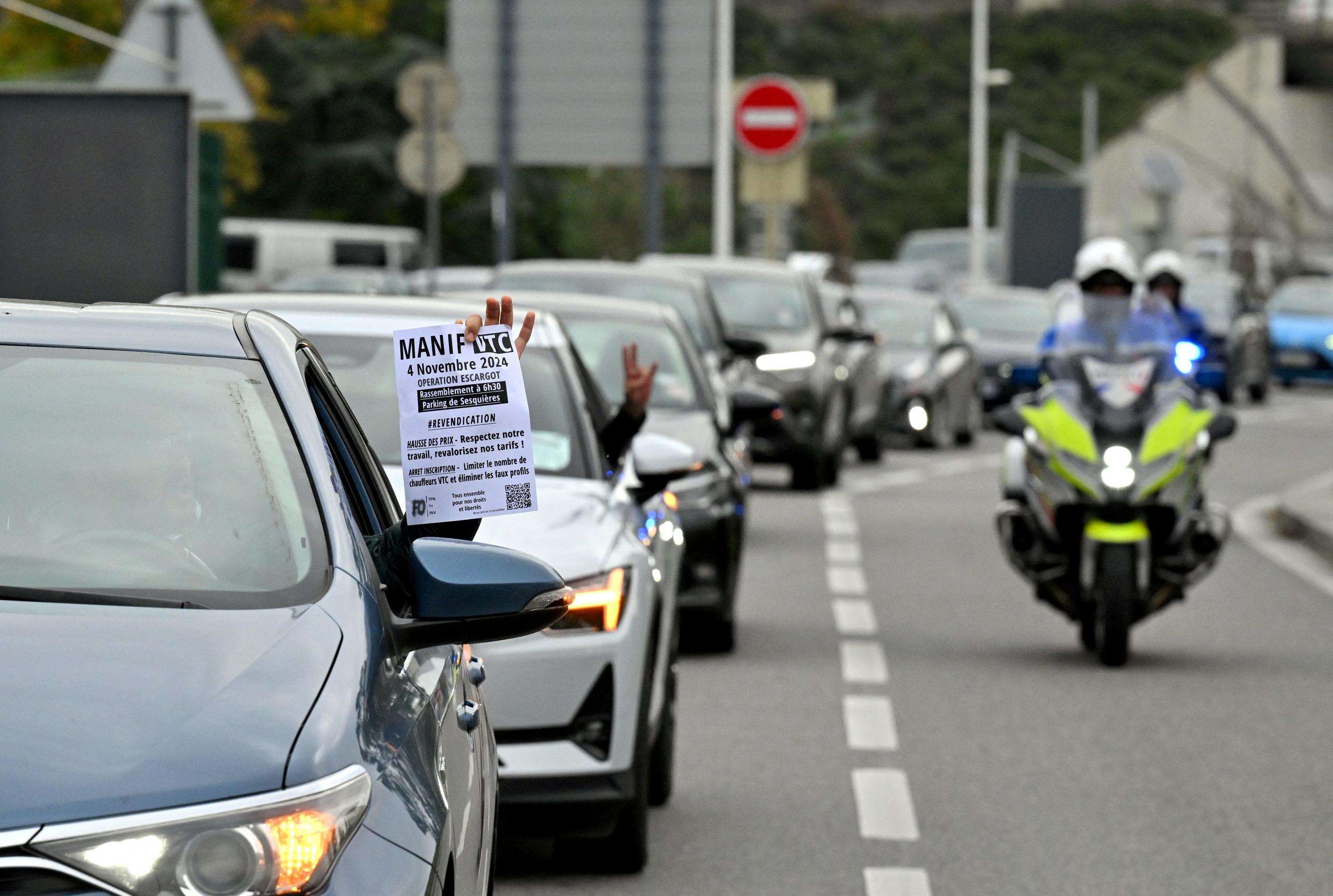 « On roule à perte » L’opération escargot des chauffeurs de VTC reconduite mardi et mercredi à Toulouse