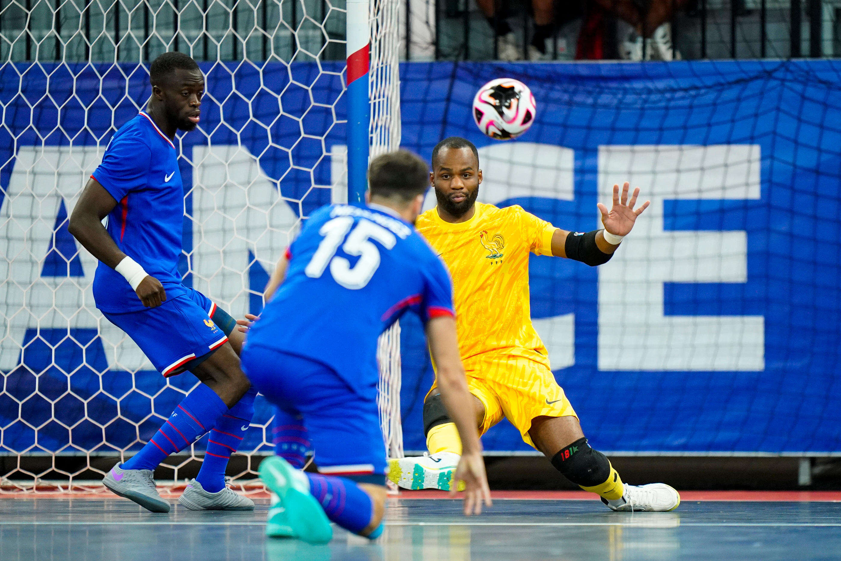 Un grand gardien, un magicien et un brin de chance : pourquoi les Bleus du futsal ont tout pour rêver du titre