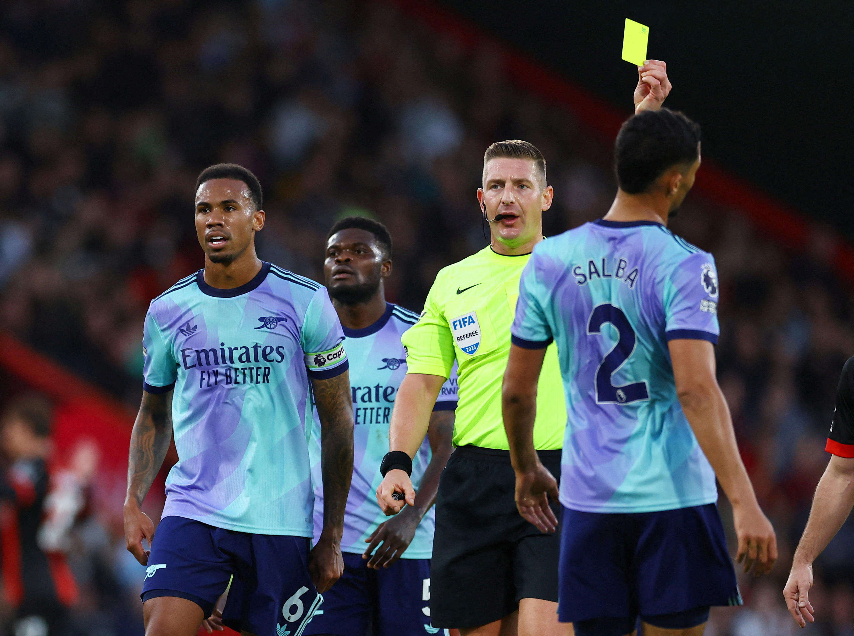 Angleterre: Saliba expulsé, Arsenal perd pour la première fois de la saison