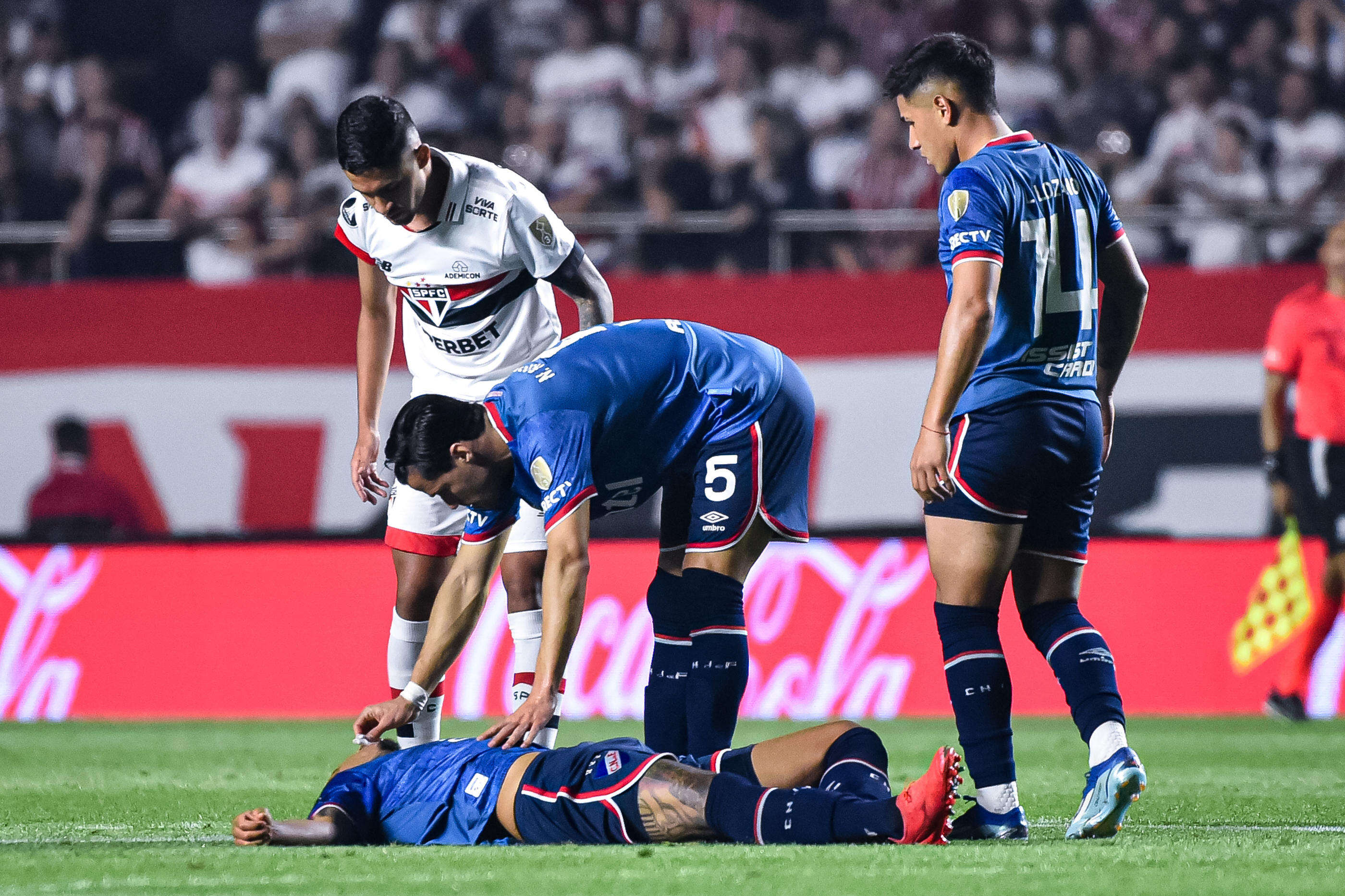 Football : l’Uruguayen Juan Izquierdo, victime d’une crise cardiaque sur le terrain il y a cinq jours, est mort