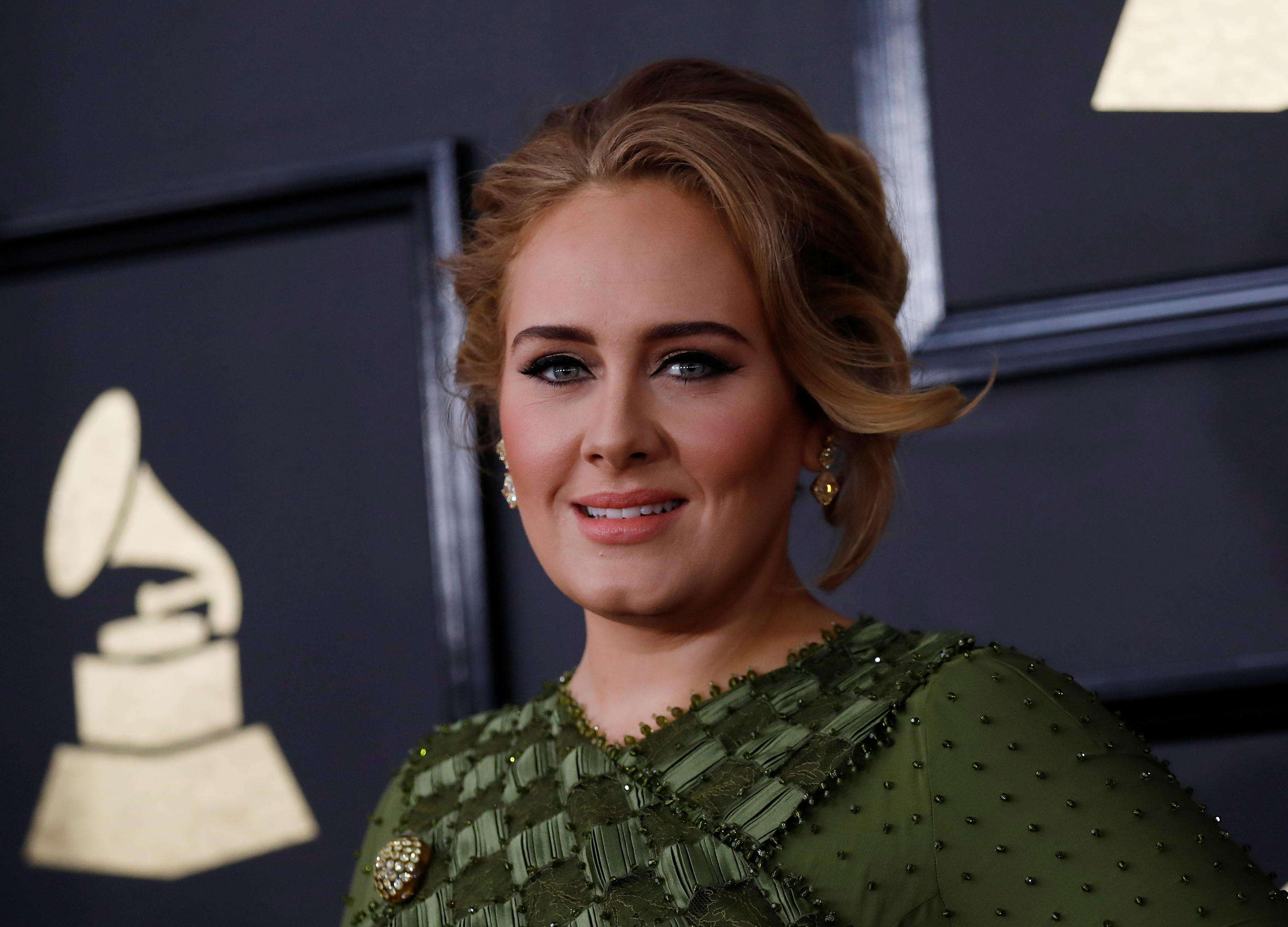 La chanteuse Adele reporte dix concerts prévus au mois de mars pour des raisons de santé