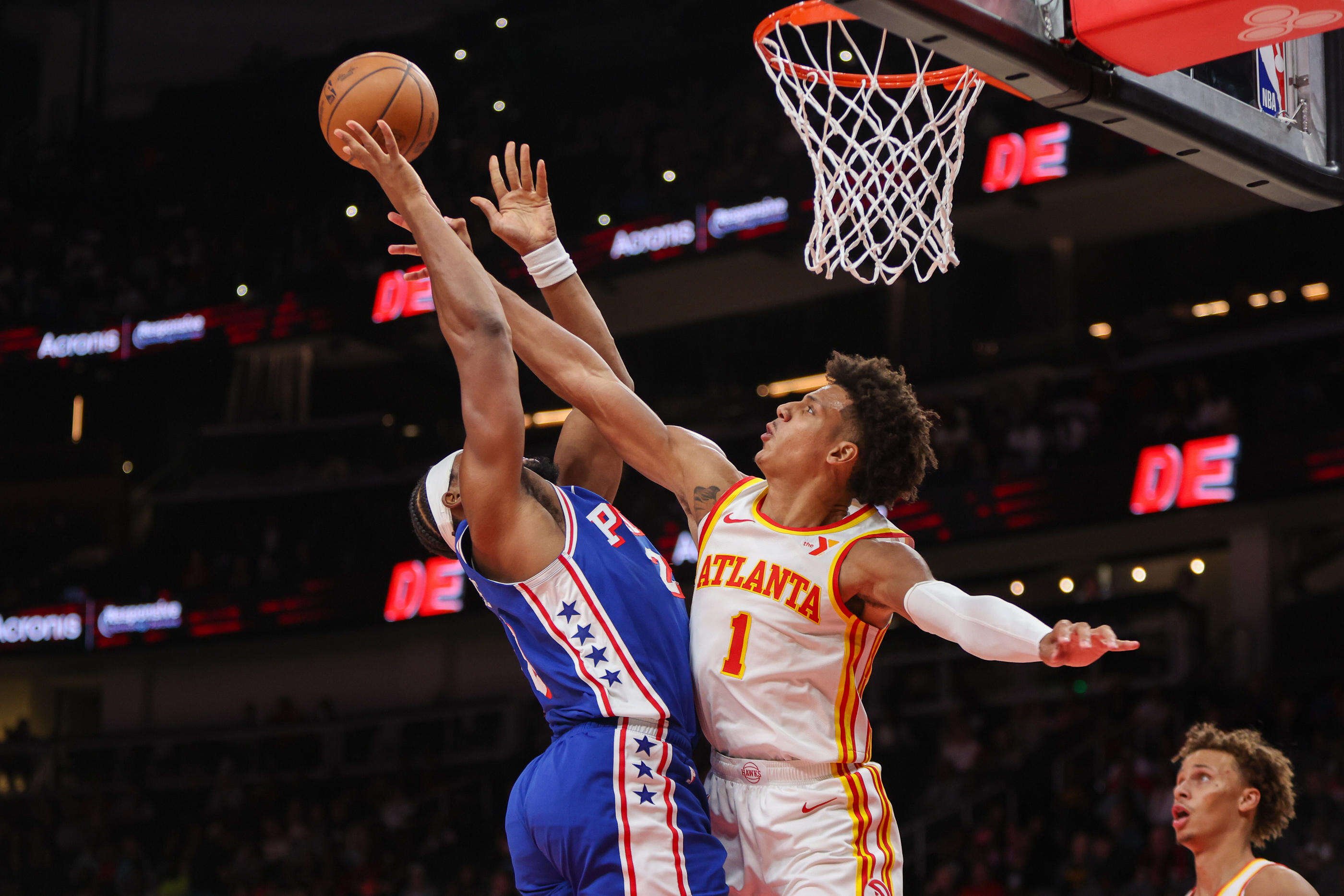 NBA : Yabulese et les Sixers domptent les Hawks de Risacher en présaison