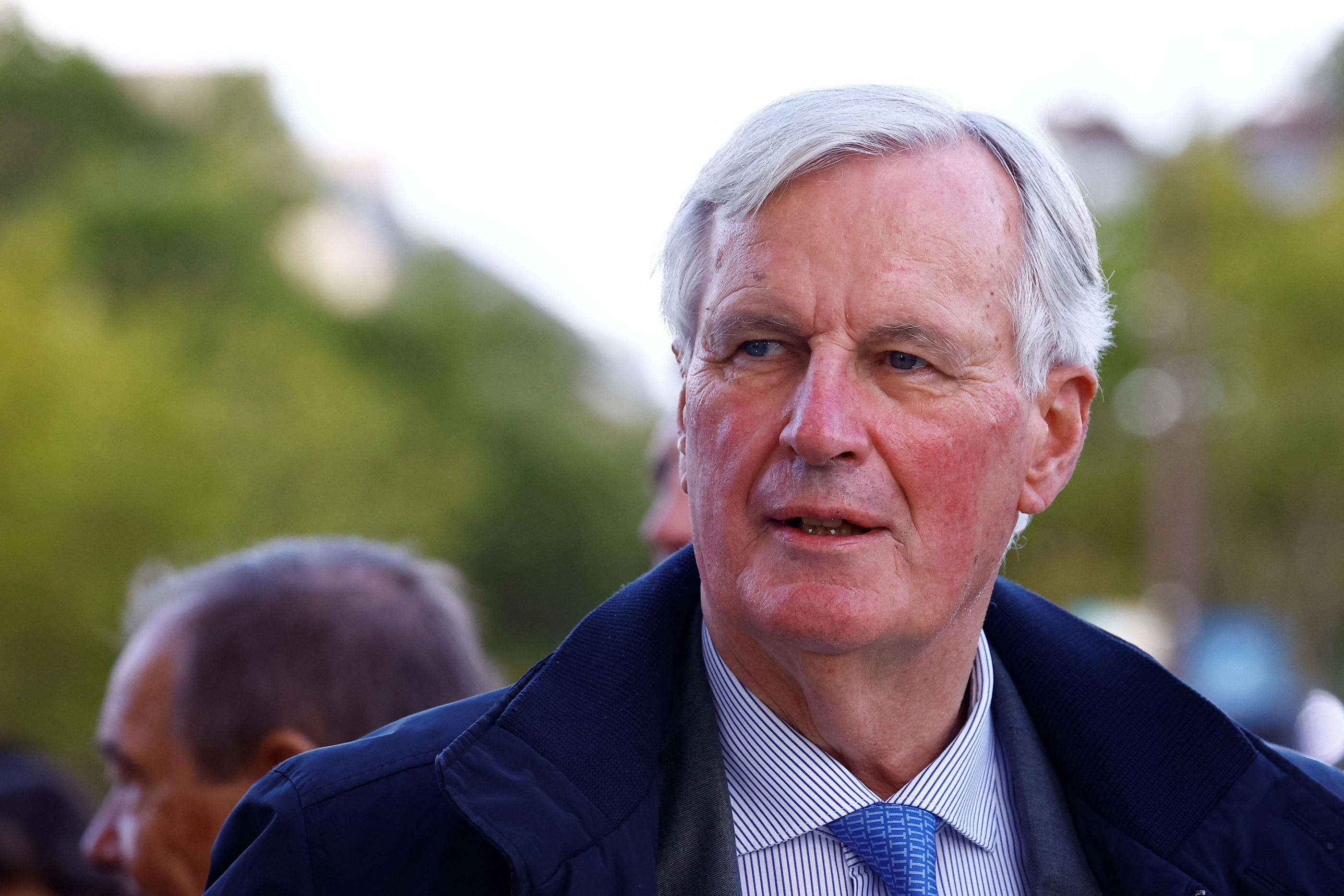 Transferts de migrants vers des pays tiers : l’exemple italien n’est pas « transposable » en France, affirme Barnier