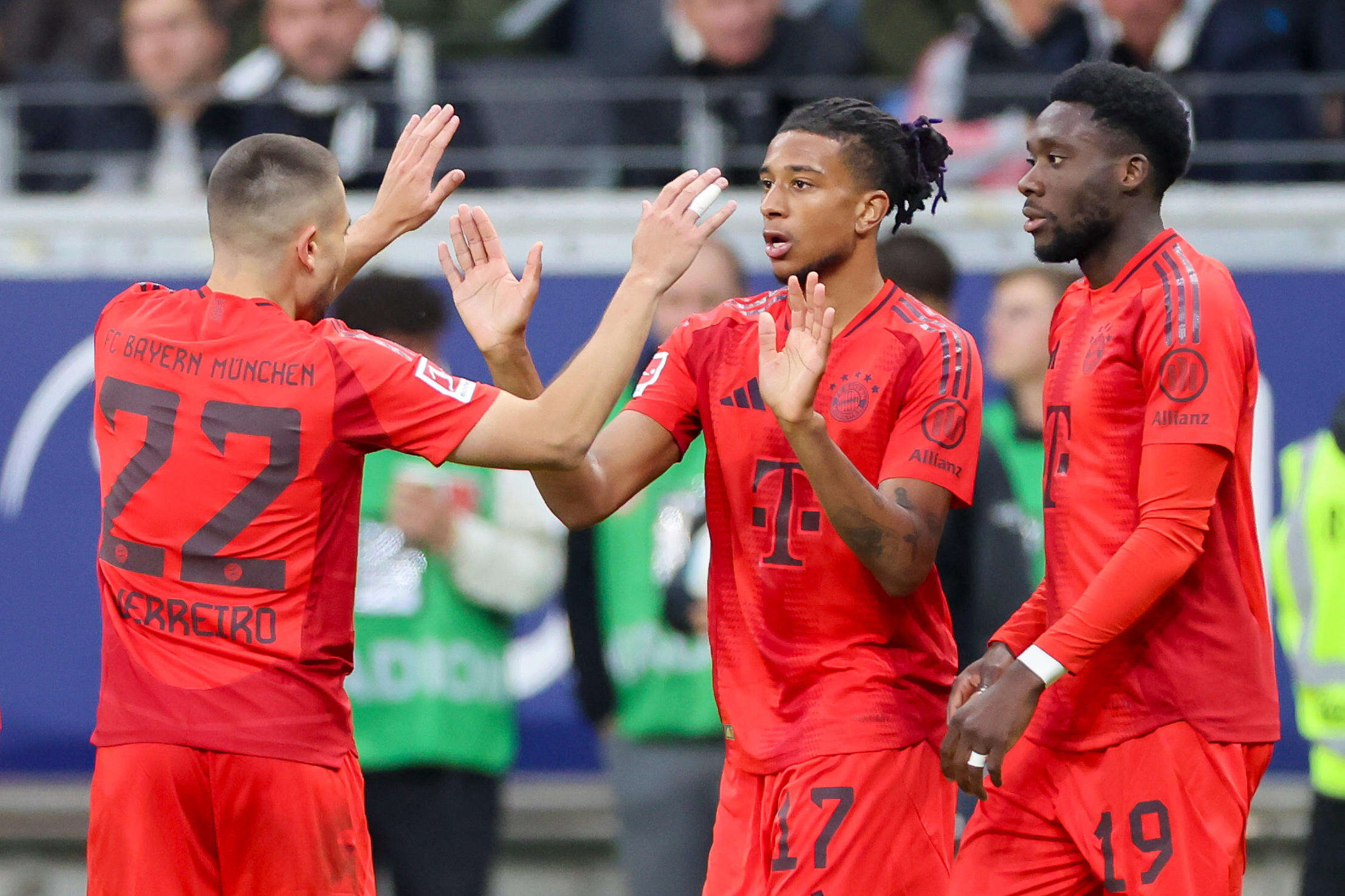 Bayern-Francfort (3-3) : un superbe but d’Olise, un autre d’Ekitike, les Français font le spectacle en Allemagne