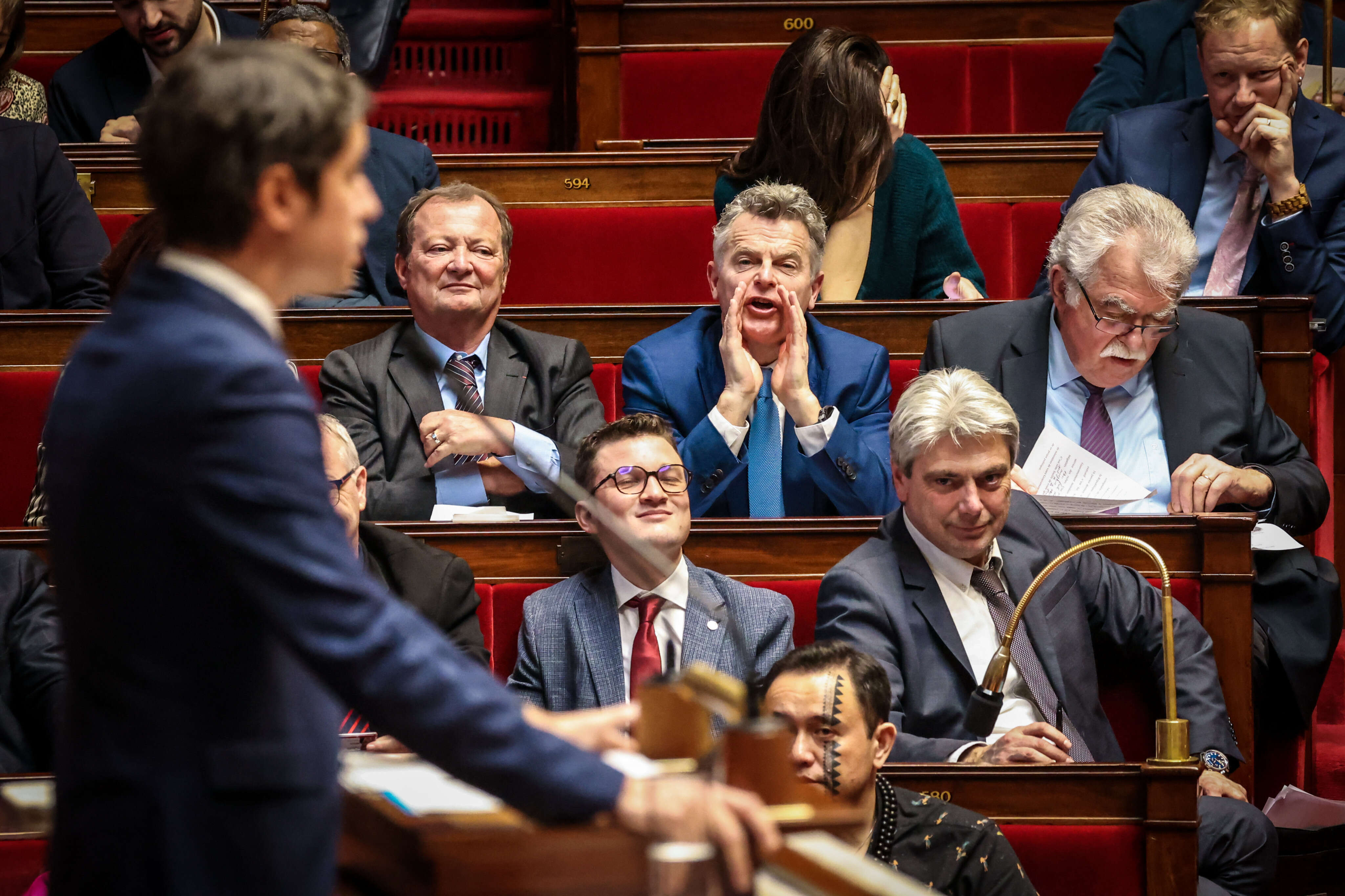 Nouveau Premier ministre : les députés PCF réclament la convocation d’une session extraordinaire du Parlement