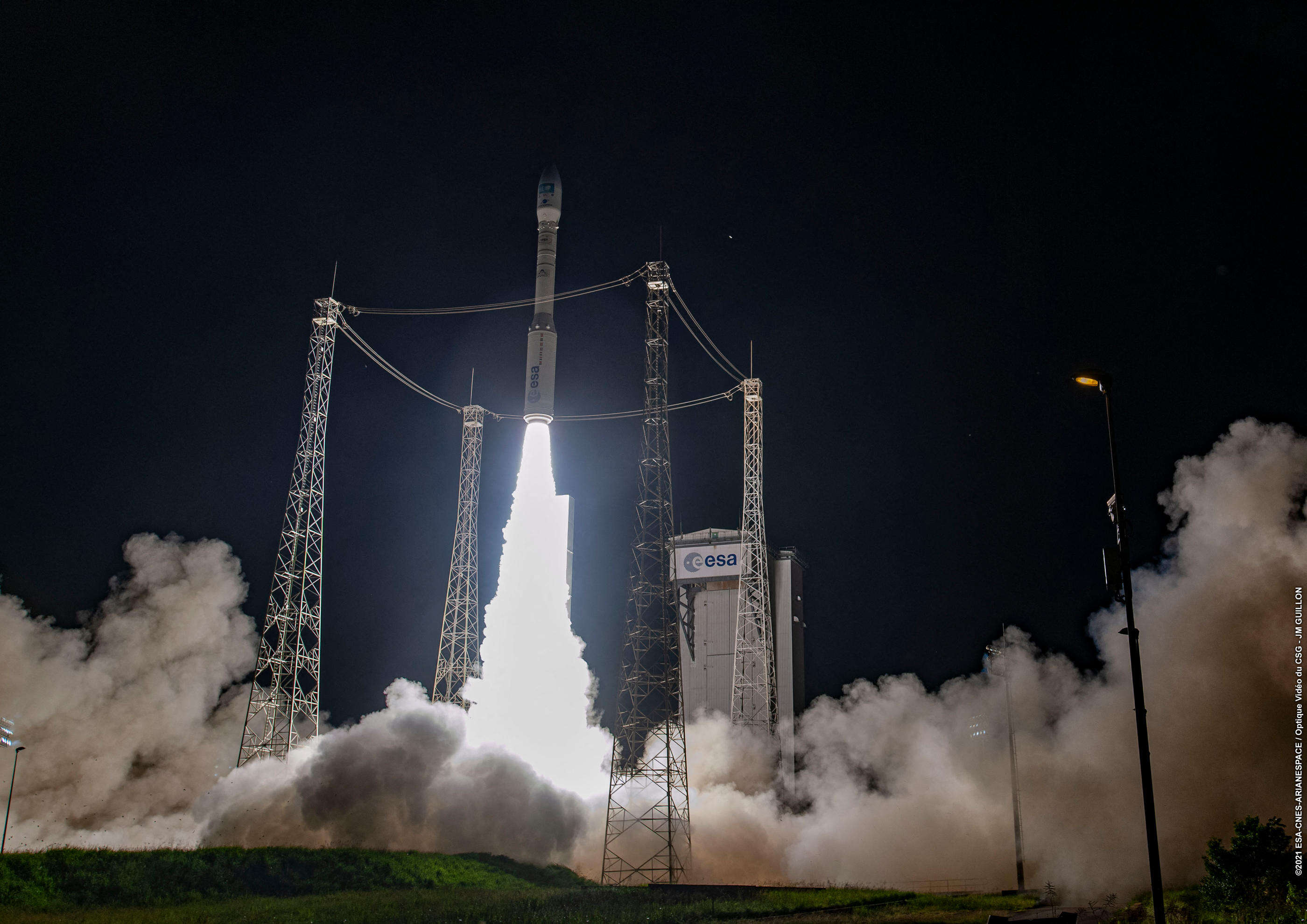 Le dernier lanceur européen Vega a décollé « avec succès » de Kourou, en Guyane française